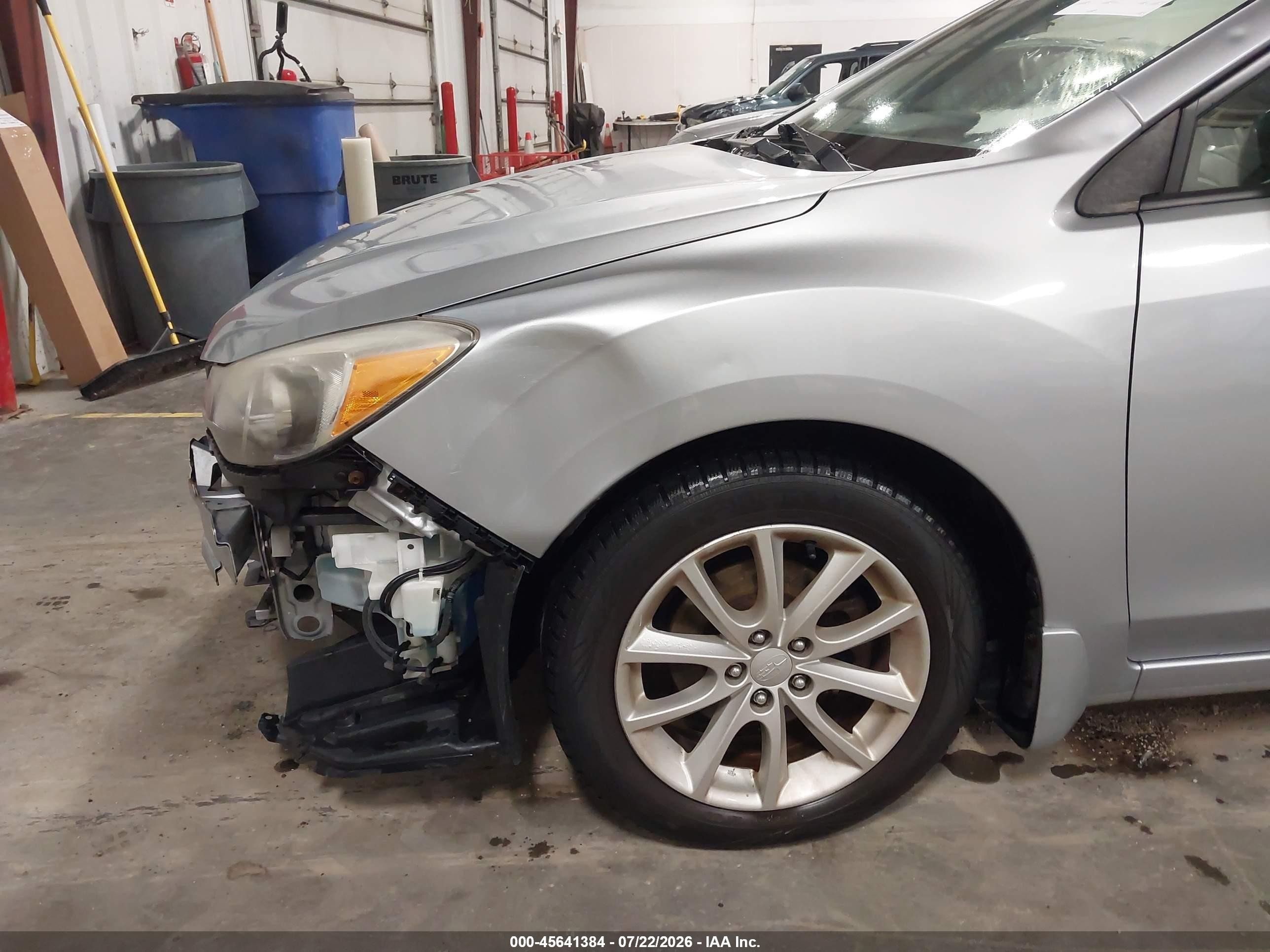 2013 Subaru Impreza 2.0i Premium Silver vin: JF1GPAC68DH800185