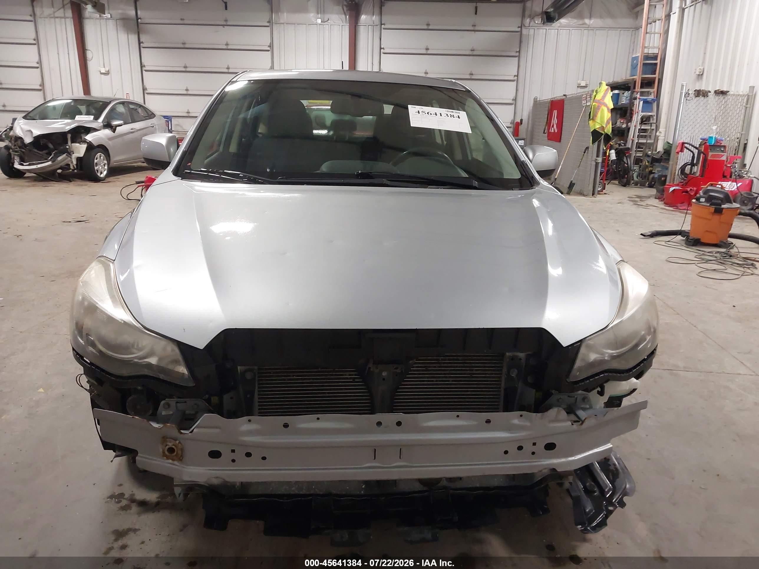 2013 Subaru Impreza 2.0i Premium Silver vin: JF1GPAC68DH800185