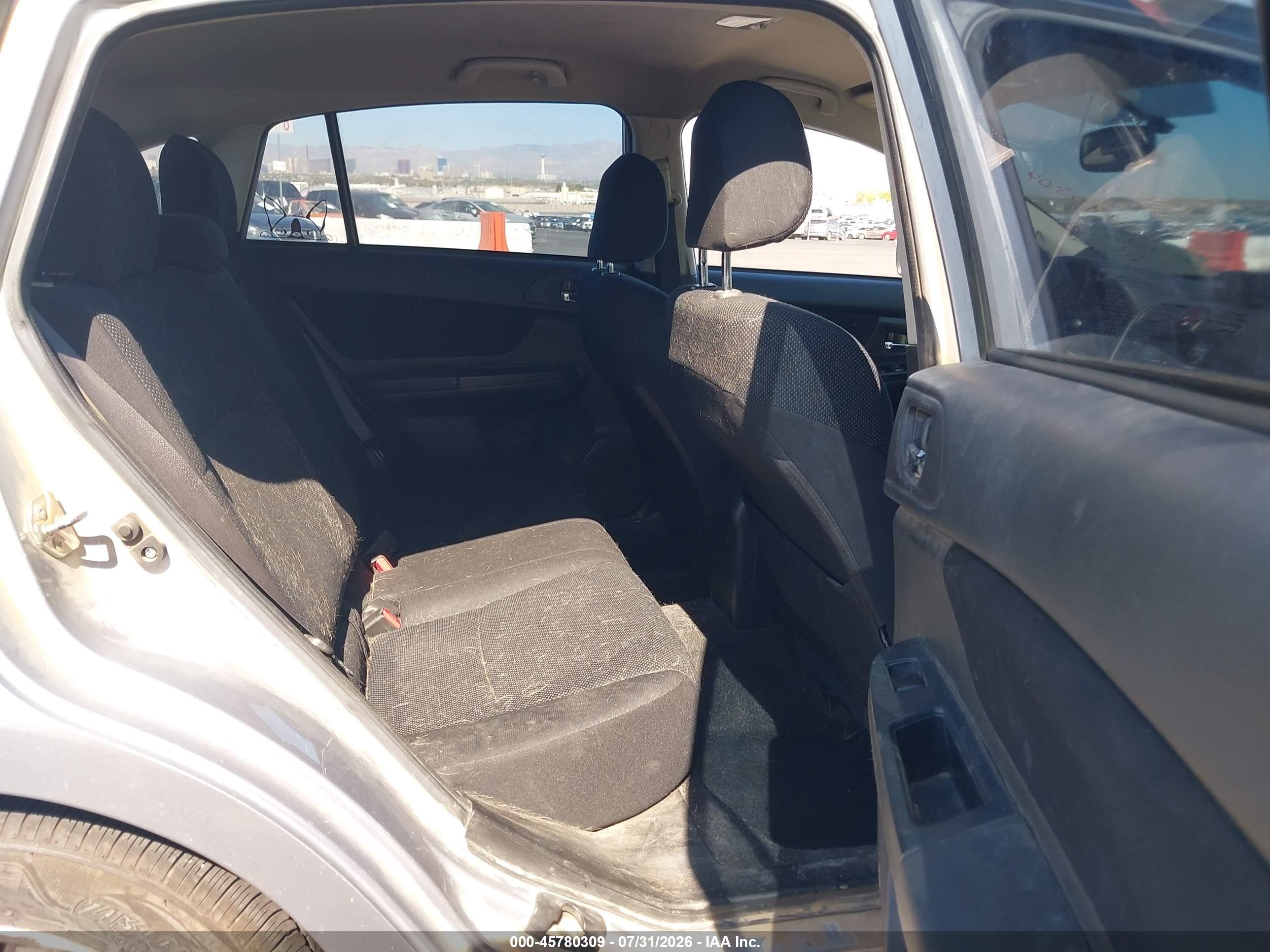 2013 Subaru Impreza 2.0i Premium Silver vin: JF1GPAC68DH831033