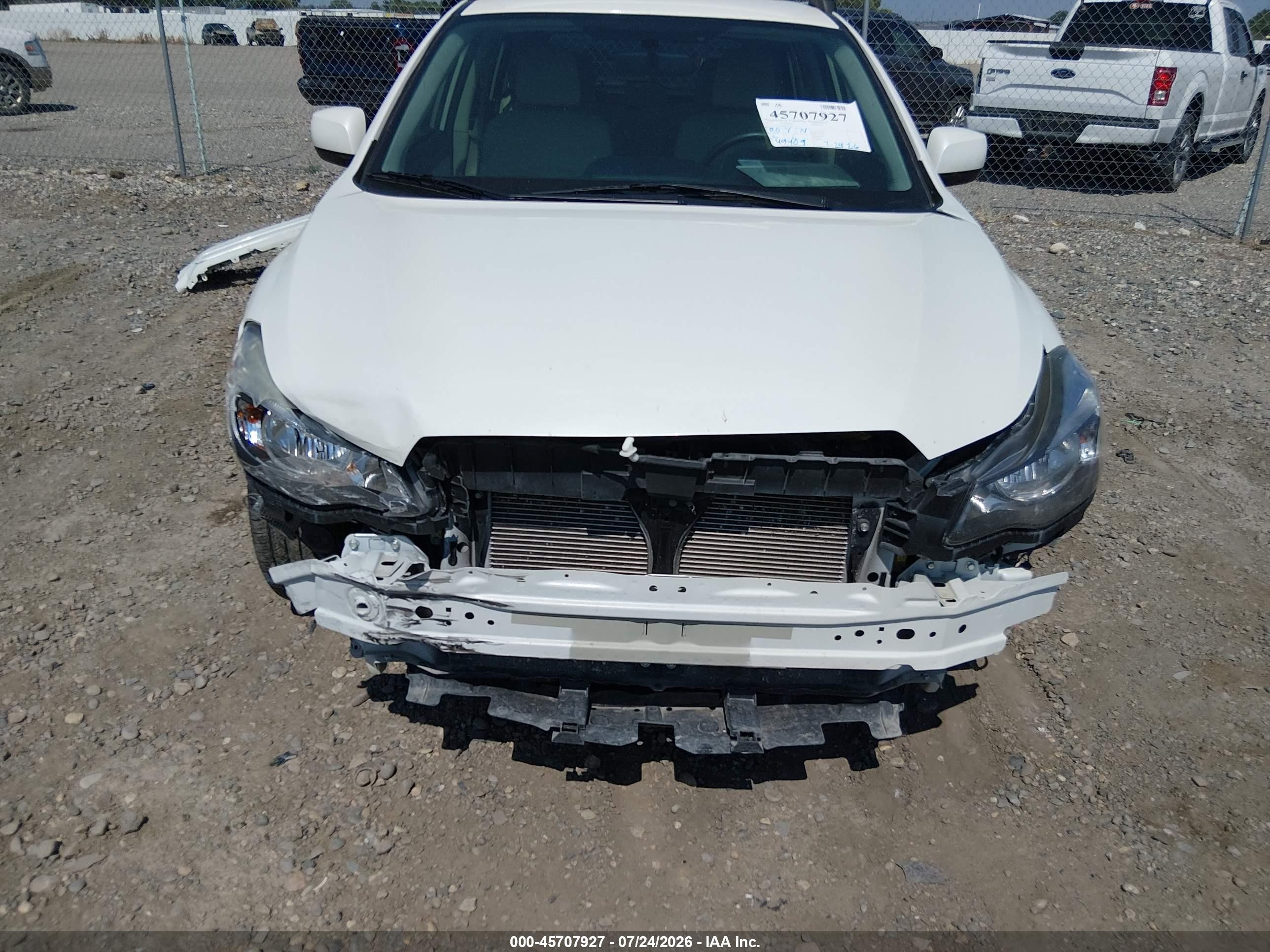 2014 Subaru Impreza 2.0i Premium White vin: JF1GPAC68E8227158