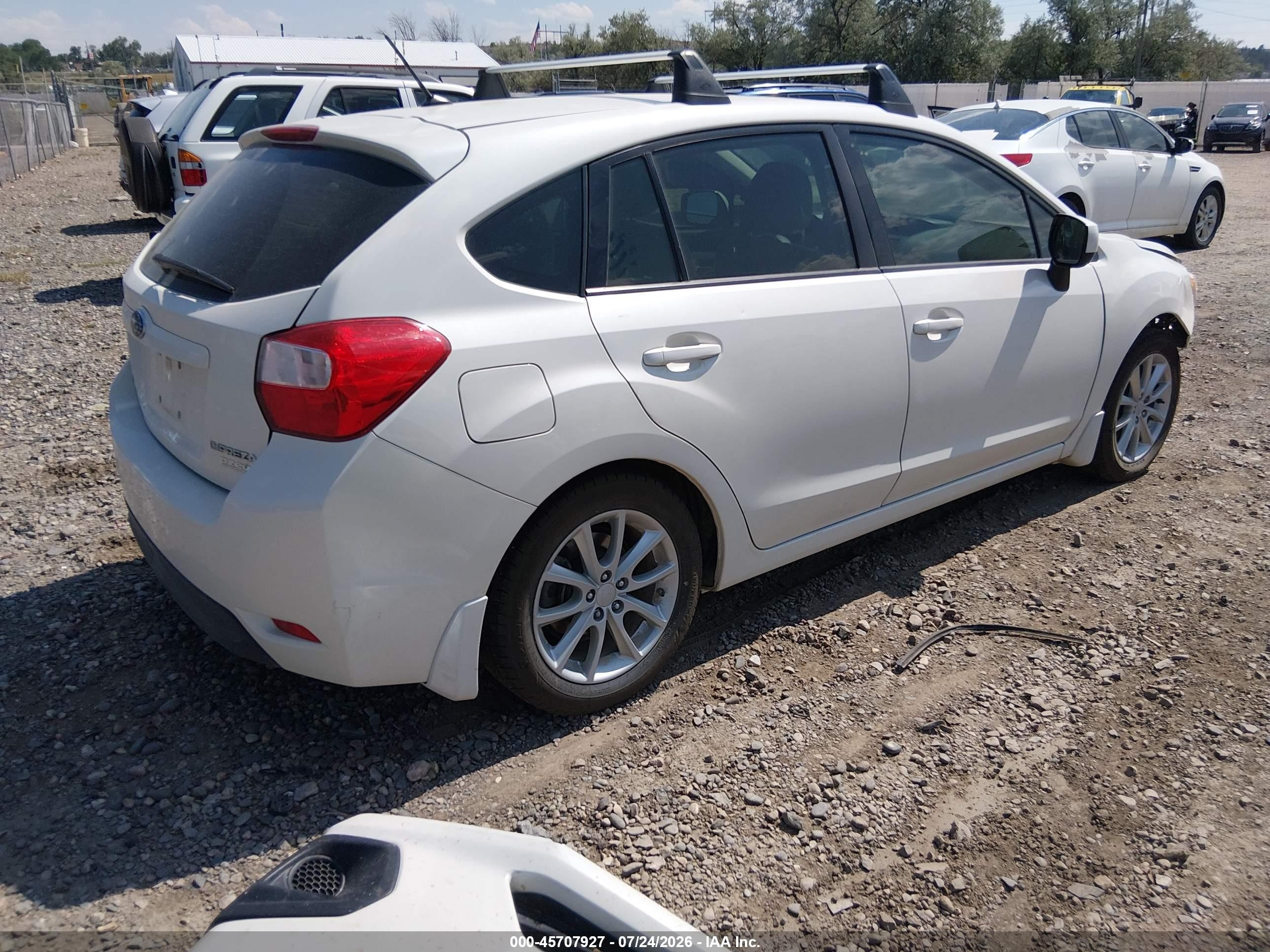 2014 Subaru Impreza 2.0i Premium White vin: JF1GPAC68E8227158