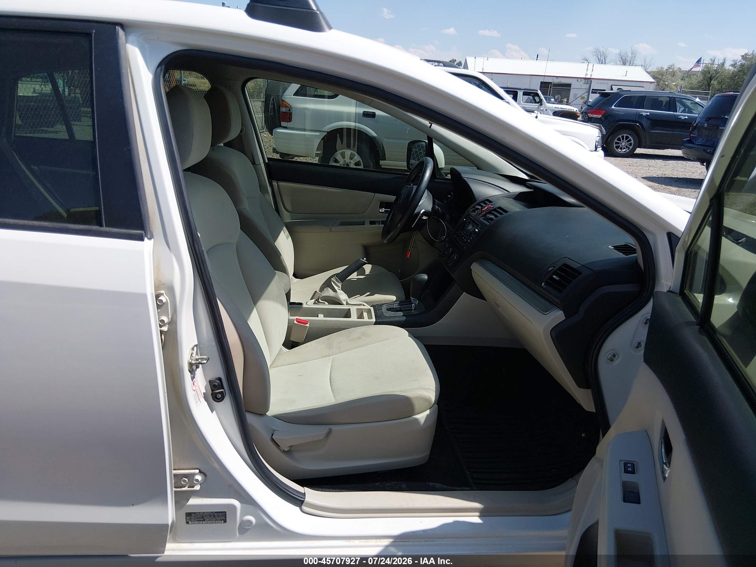 2014 Subaru Impreza 2.0i Premium White vin: JF1GPAC68E8227158