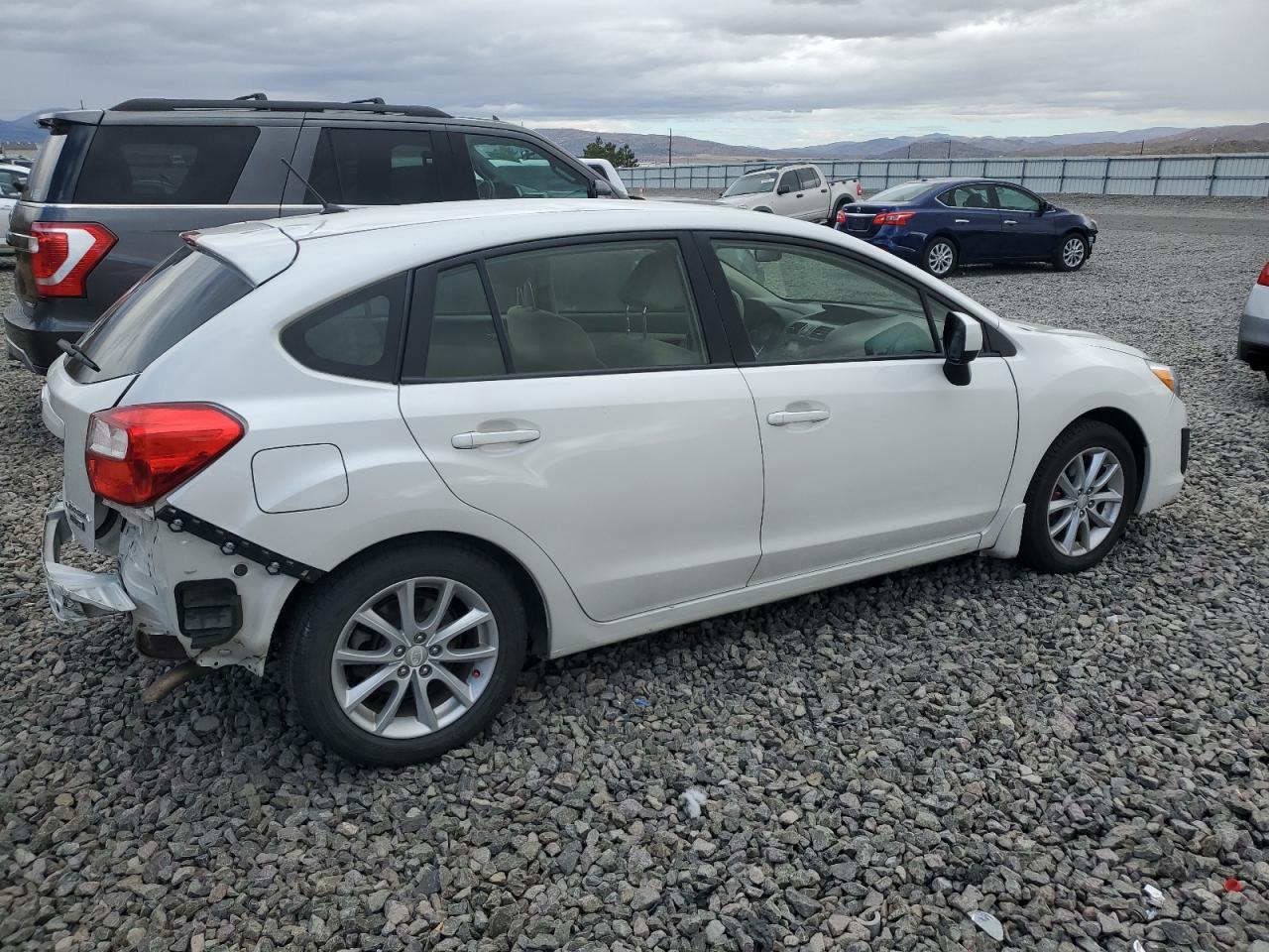 2014 Subaru Impreza Premium White vin: JF1GPAC68E8244252