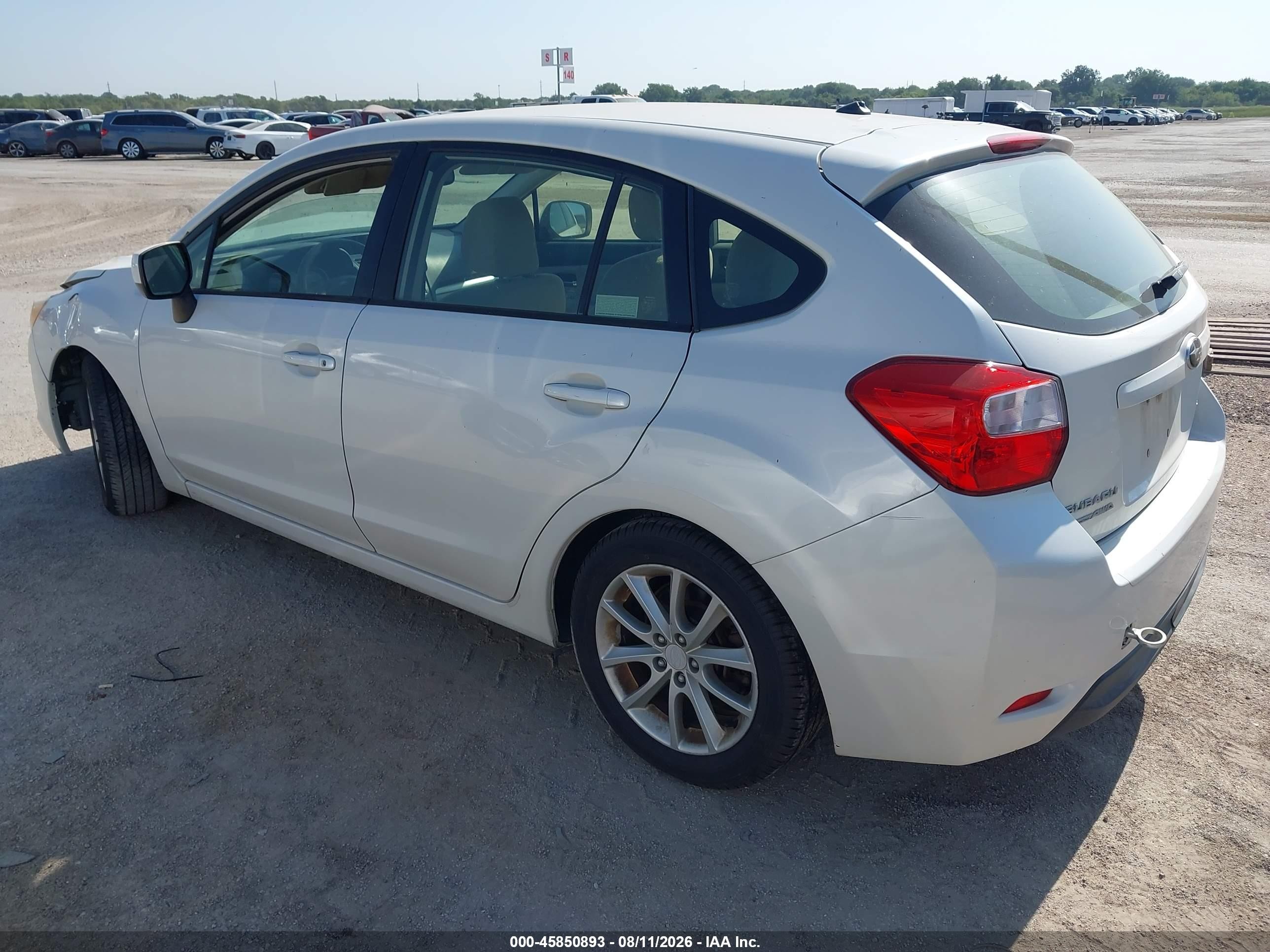 2014 Subaru Impreza 2.0i Premium White vin: JF1GPAC68E8262802