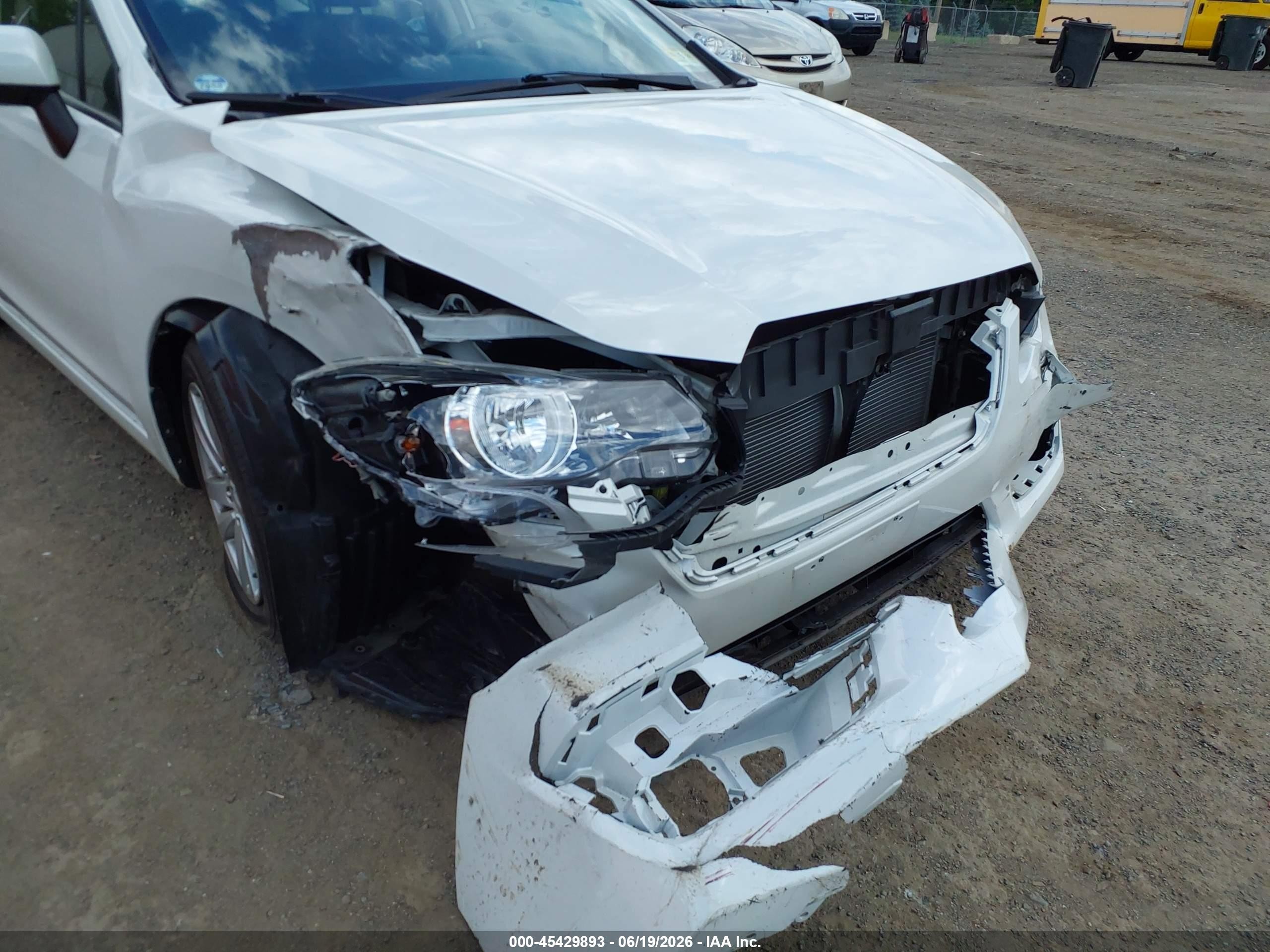 2015 Subaru Impreza 2.0i Premium White vin: JF1GPAC68F8223614