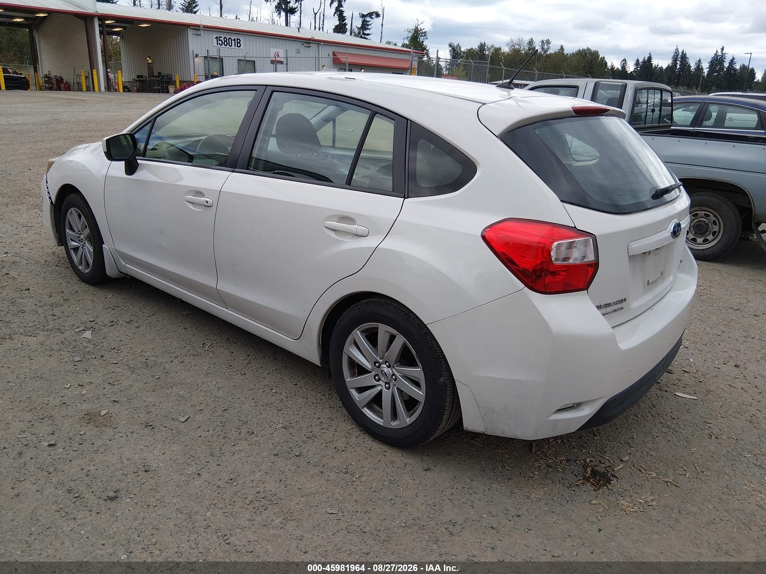 2015 Subaru Impreza 2.0i Premium Белый vin: JF1GPAC68F8313796