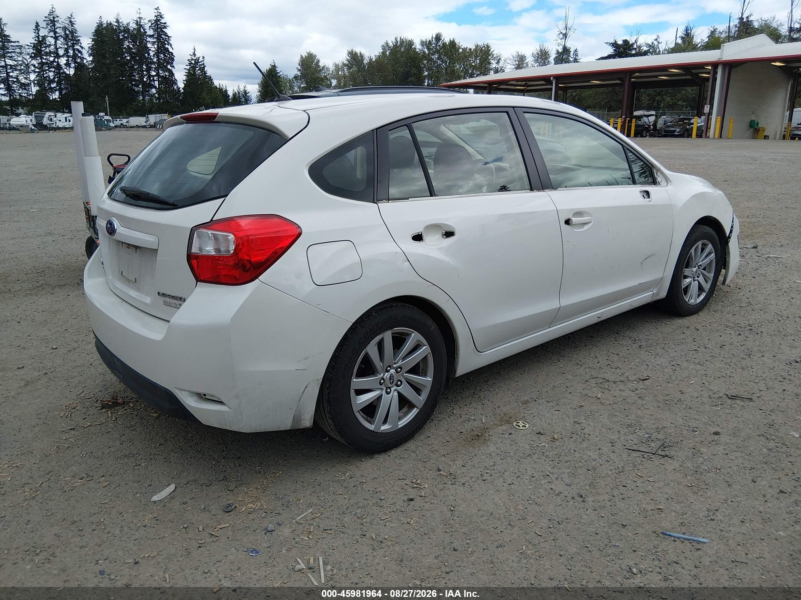 2015 Subaru Impreza 2.0i Premium Белый vin: JF1GPAC68F8313796