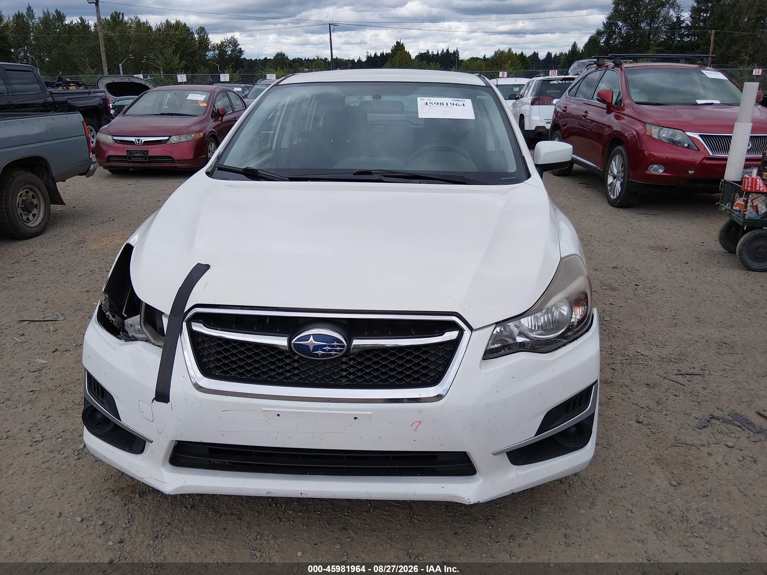 2015 Subaru Impreza 2.0i Premium Белый vin: JF1GPAC68F8313796