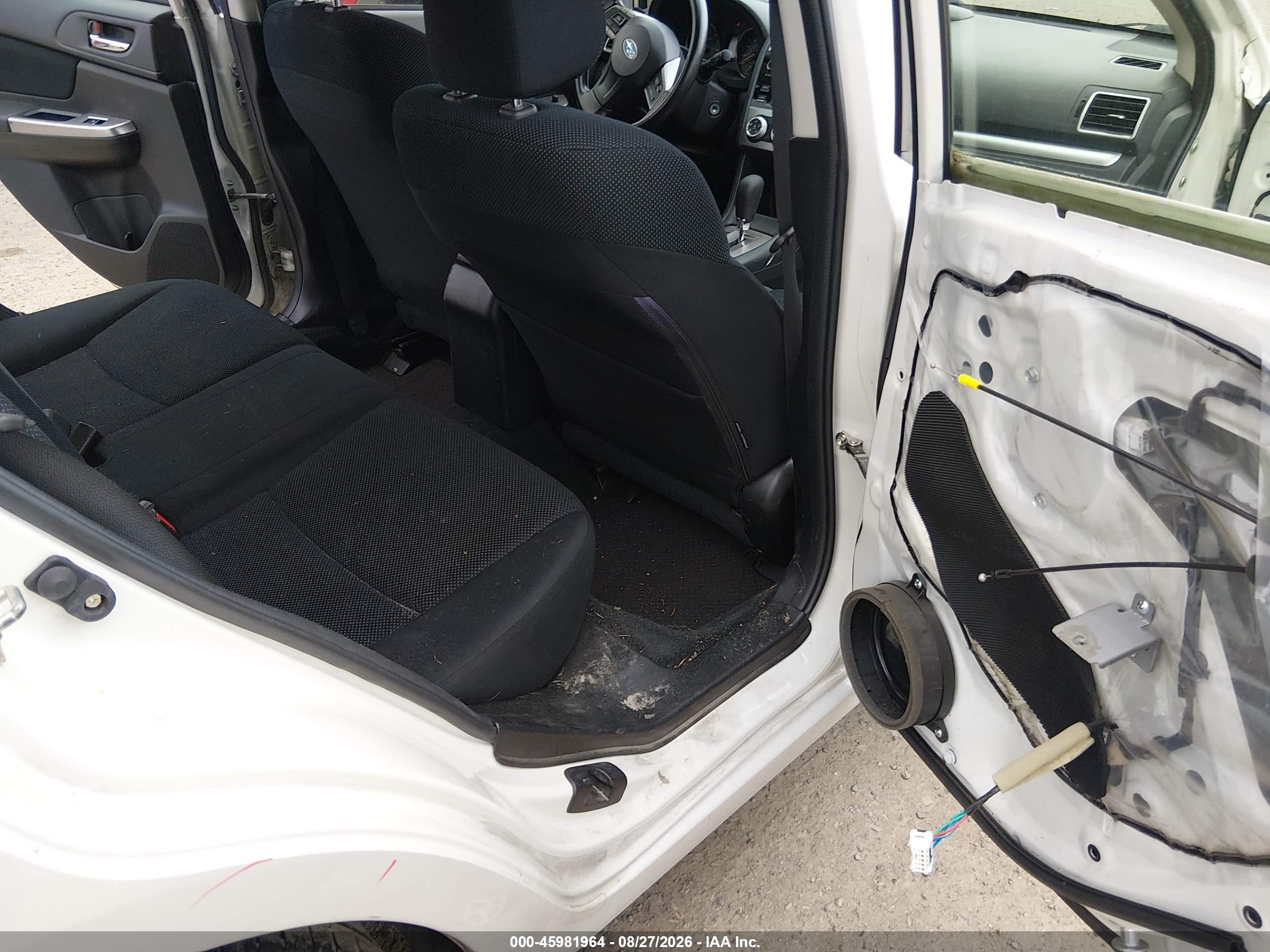 2015 Subaru Impreza 2.0i Premium Белый vin: JF1GPAC68F8313796