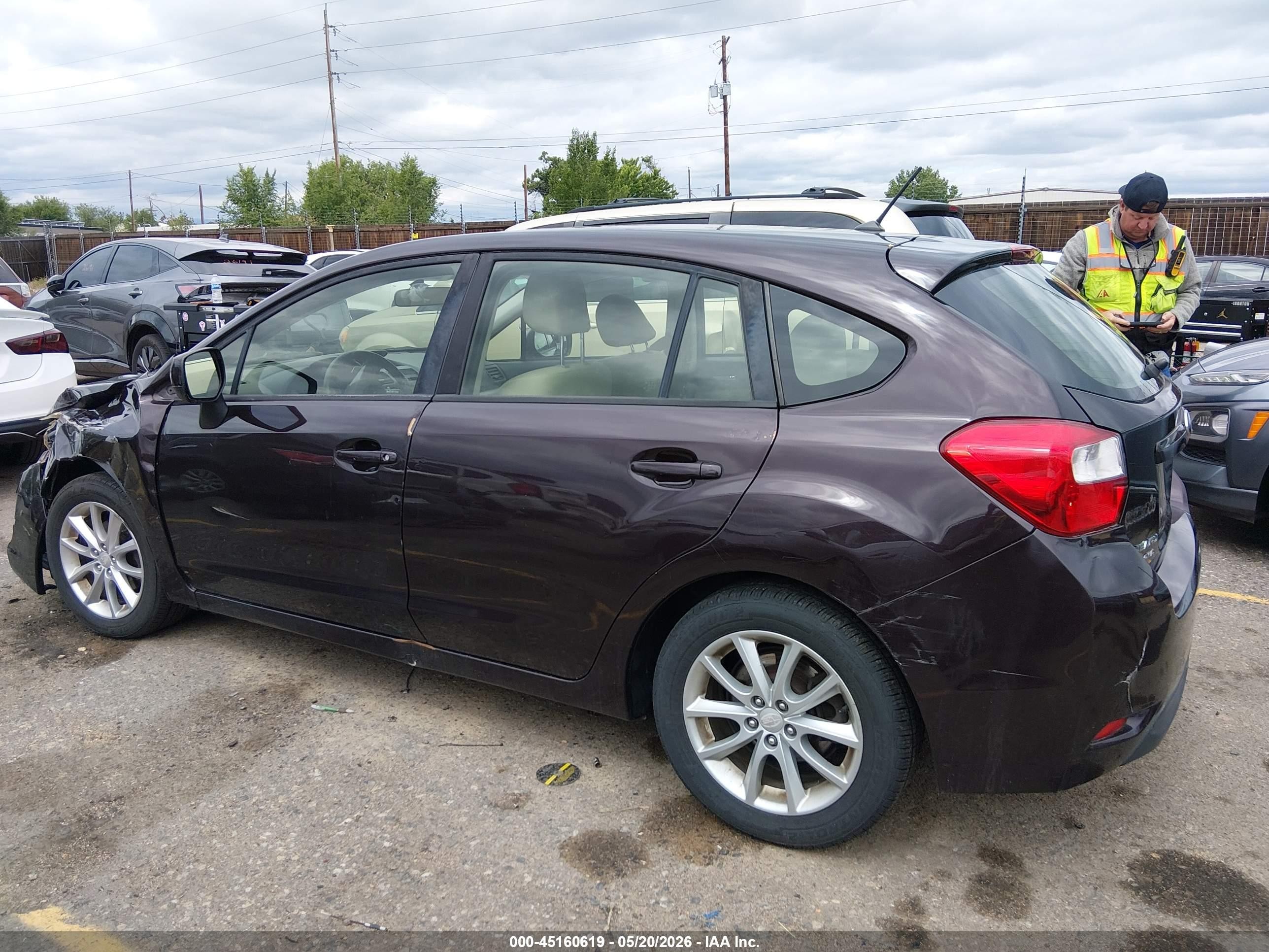 2013 Subaru Impreza 2.0i Premium Burgundy vin: JF1GPAC69D2873097