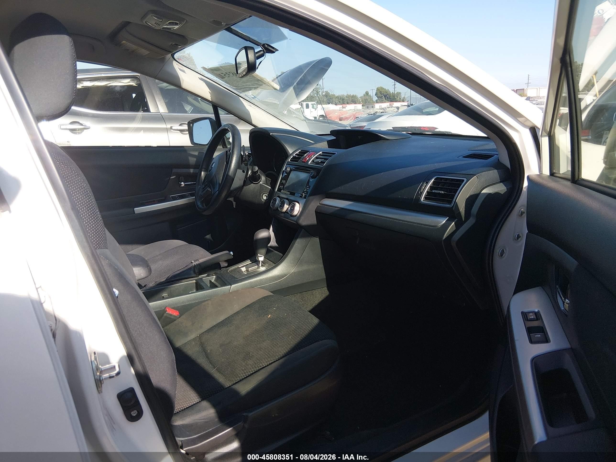 2015 Subaru Impreza 2.0i Premium Белый vin: JF1GPAC69F8305934