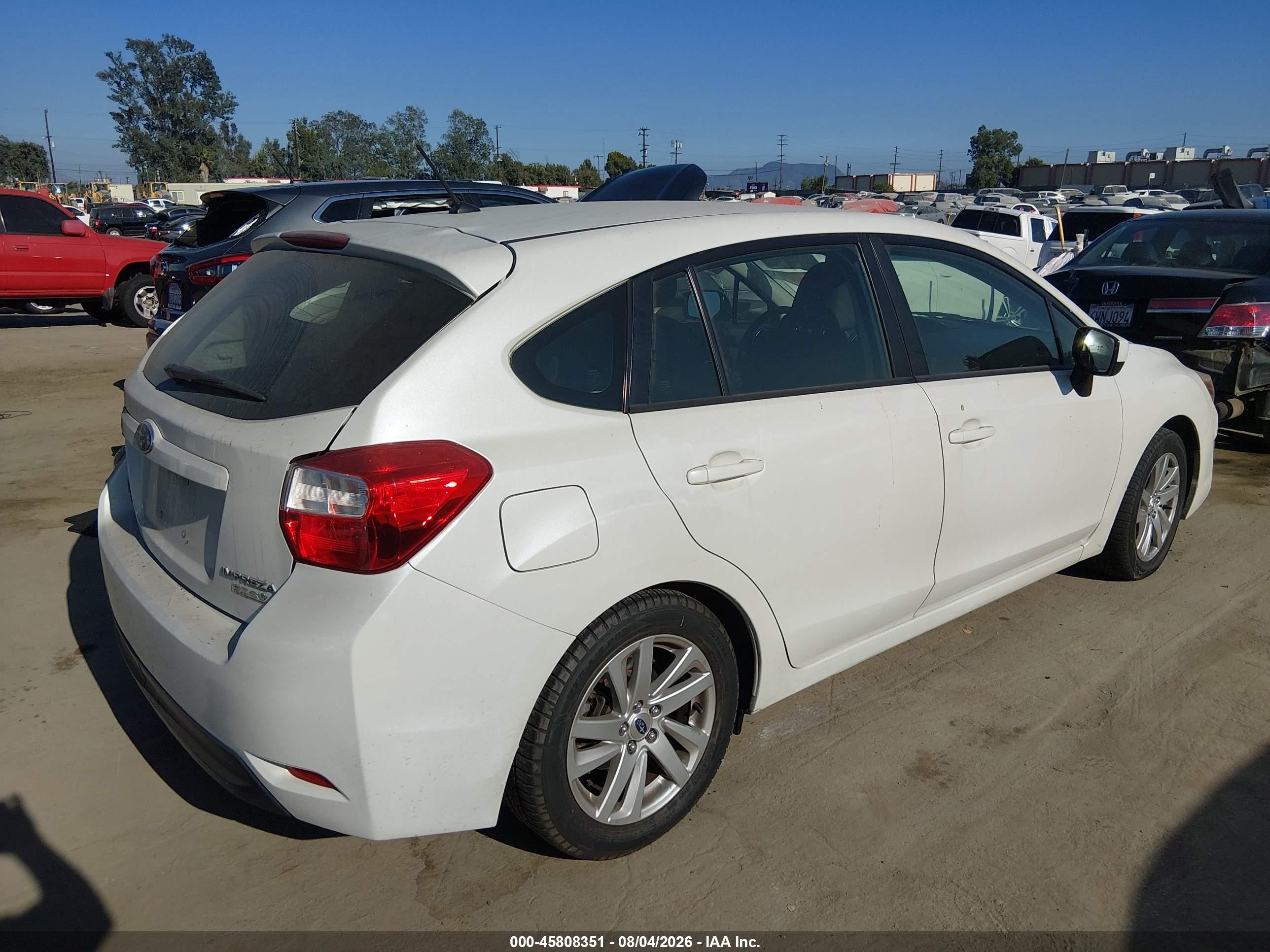 2015 Subaru Impreza 2.0i Premium Белый vin: JF1GPAC69F8305934