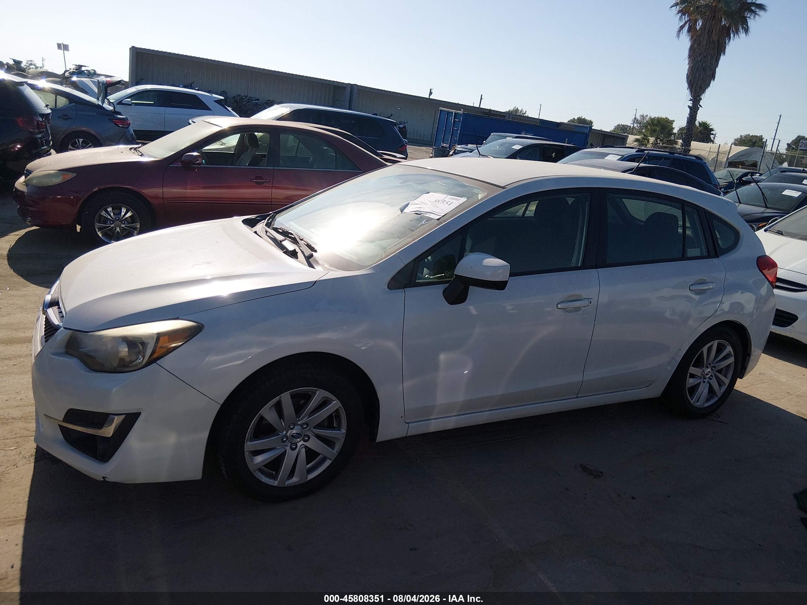 2015 Subaru Impreza 2.0i Premium Белый vin: JF1GPAC69F8305934
