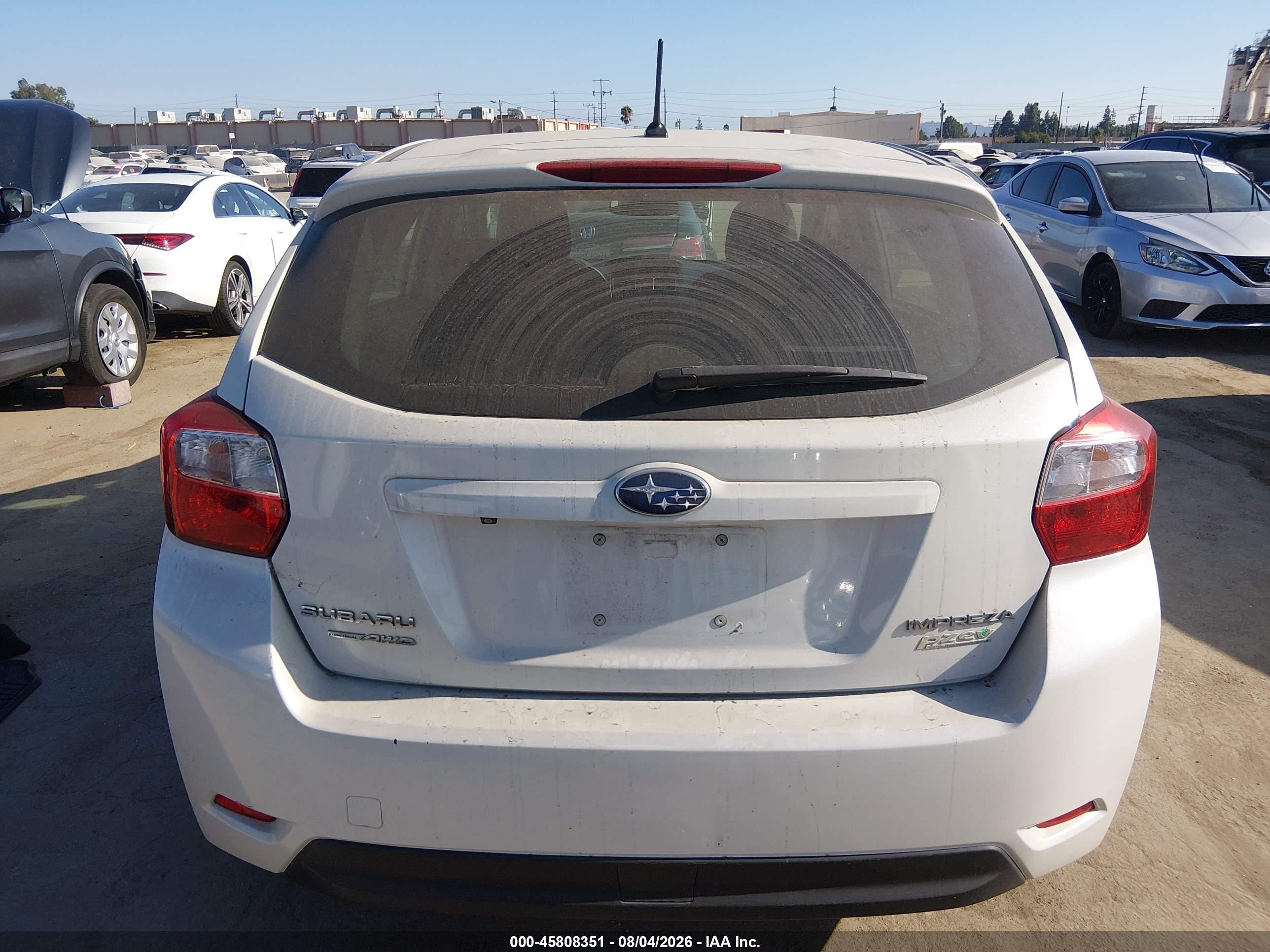 2015 Subaru Impreza 2.0i Premium Белый vin: JF1GPAC69F8305934