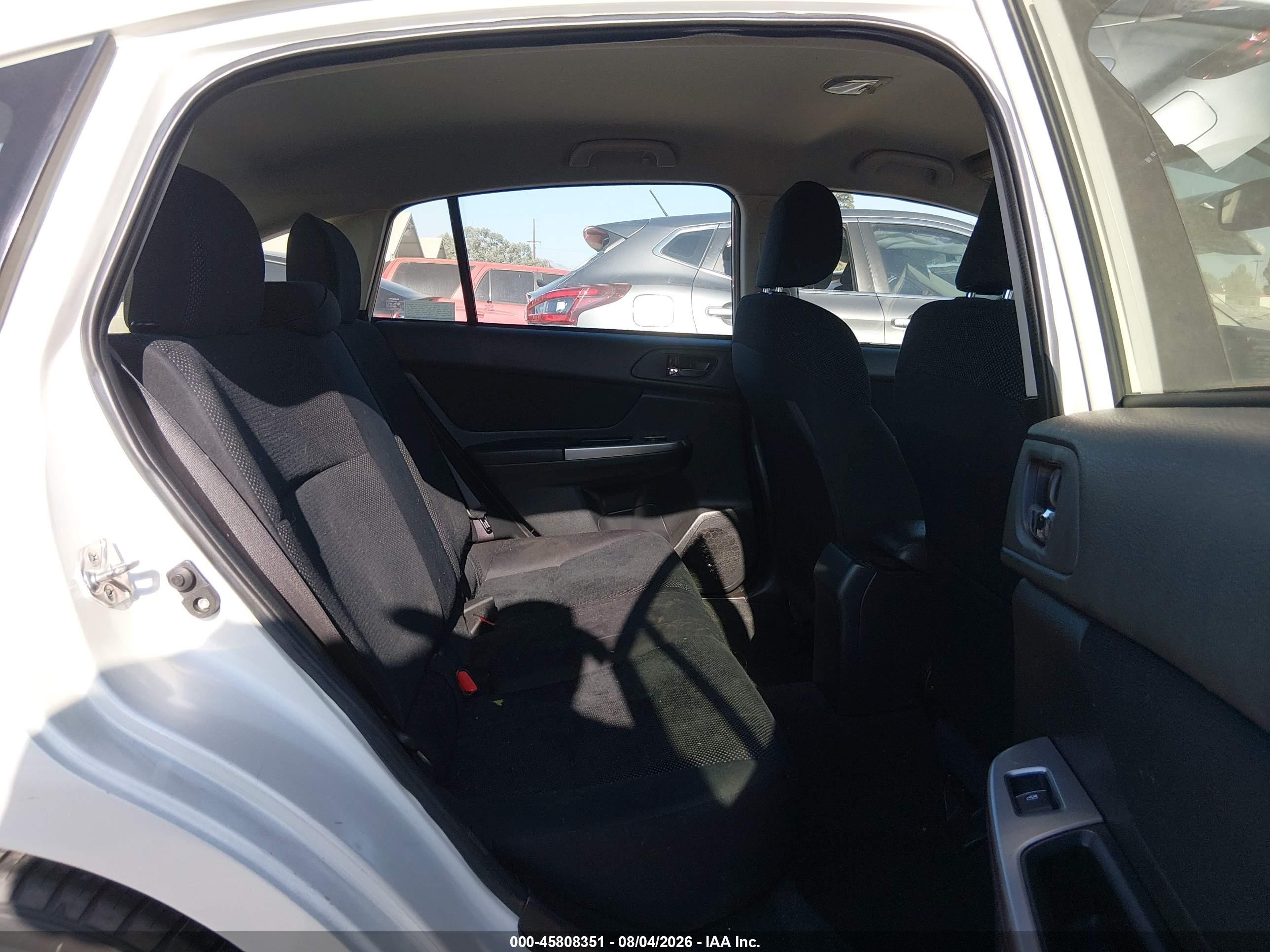 2015 Subaru Impreza 2.0i Premium Белый vin: JF1GPAC69F8305934