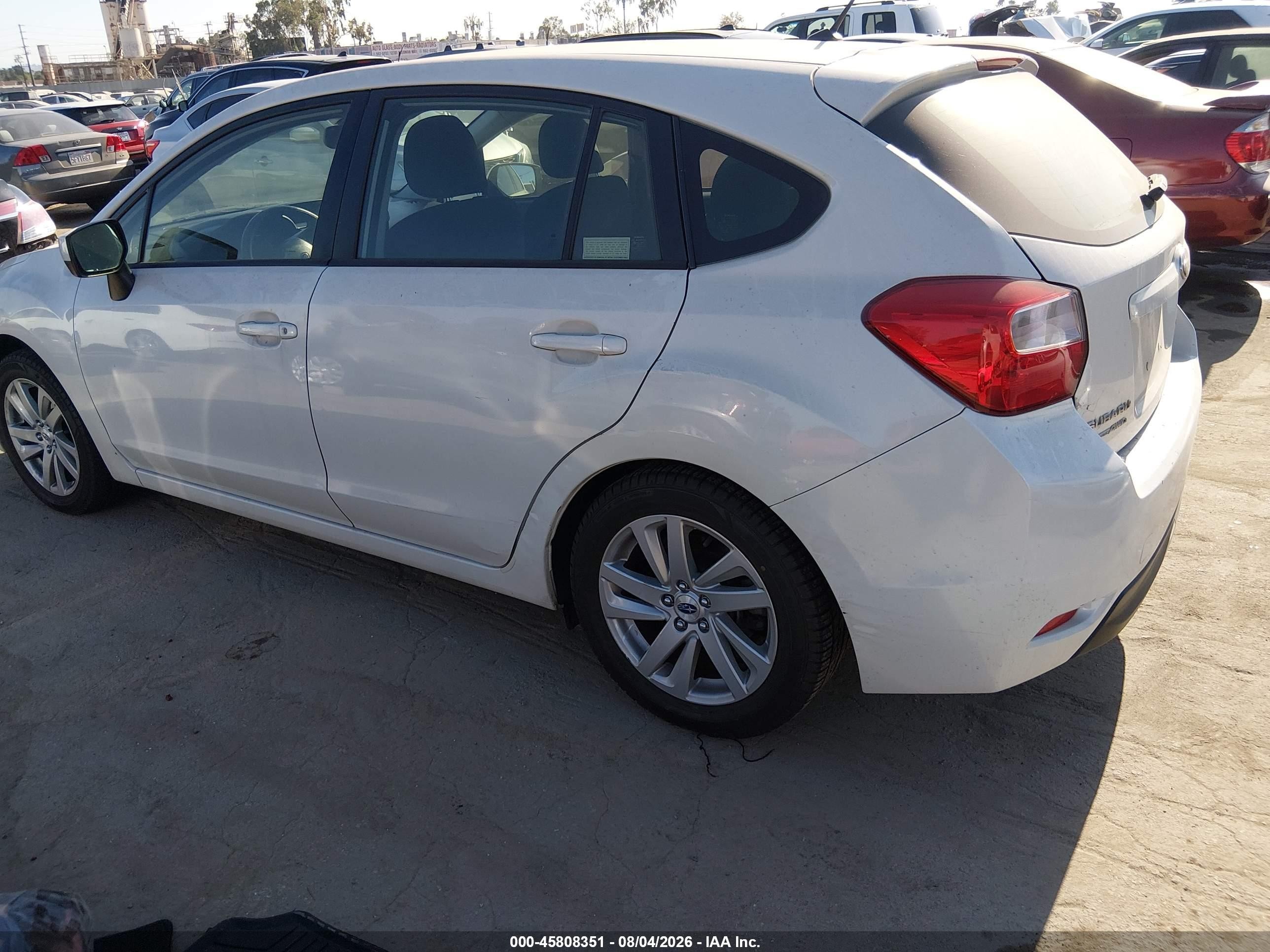 2015 Subaru Impreza 2.0i Premium Белый vin: JF1GPAC69F8305934