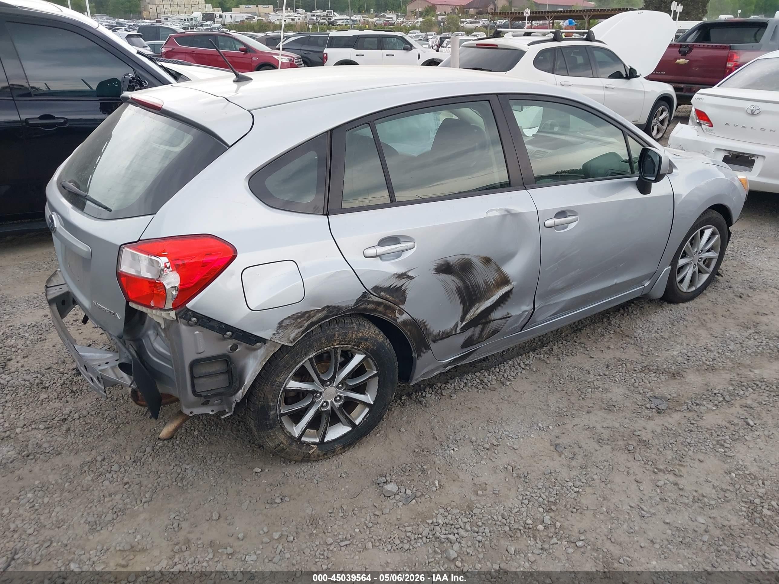 2012 Subaru Impreza 2.0i Premium Серебряный vin: JF1GPAC6XCG222336