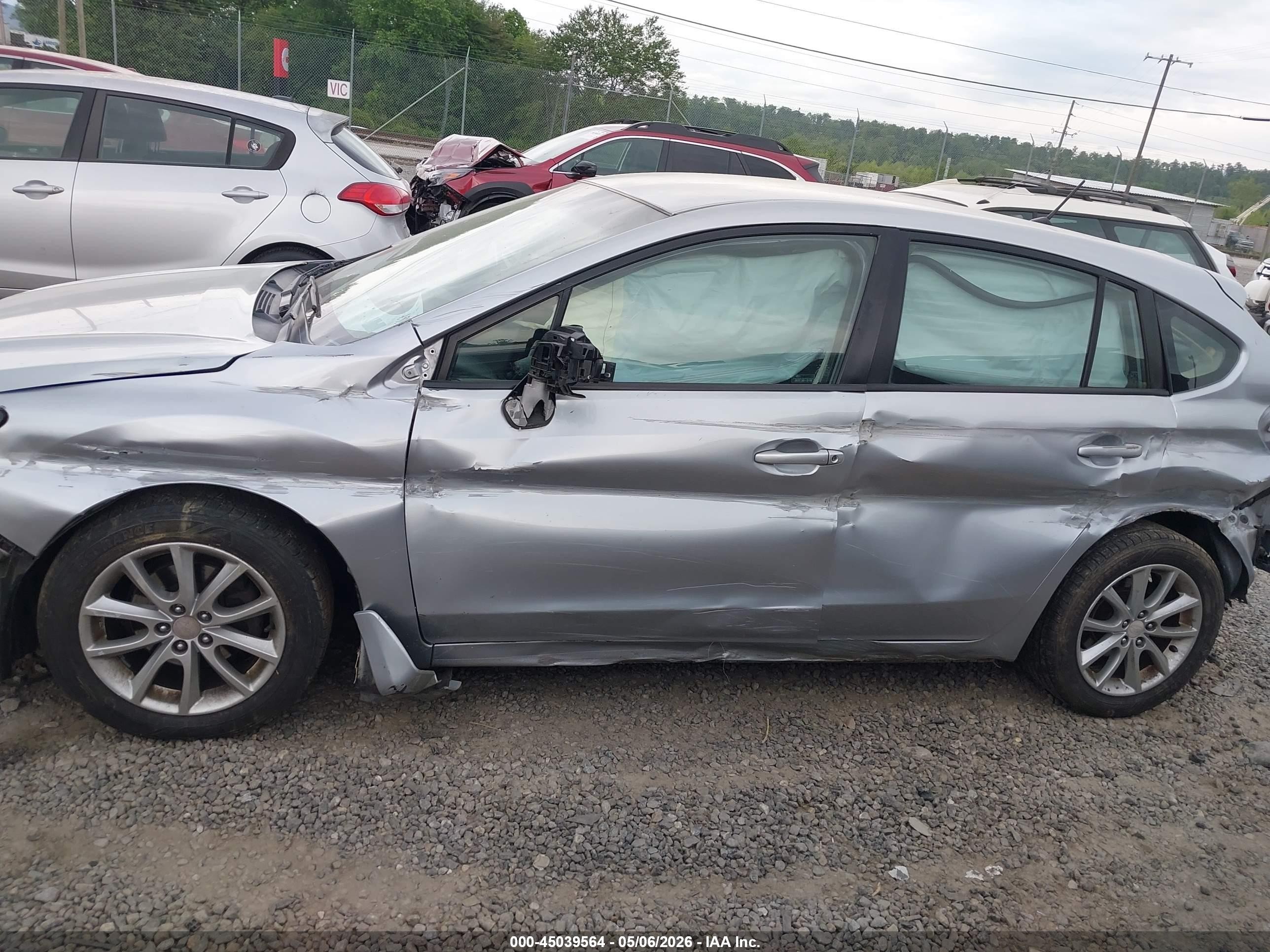 2012 Subaru Impreza 2.0i Premium Серебряный vin: JF1GPAC6XCG222336