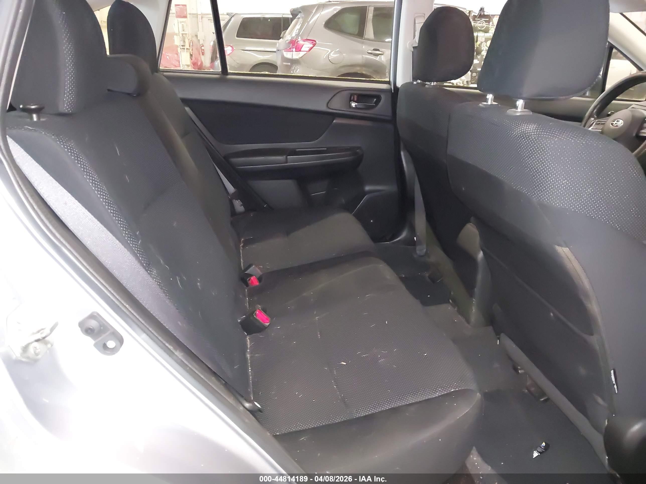 2013 Subaru Impreza 2.0i Premium Silver vin: JF1GPAC6XDH811107