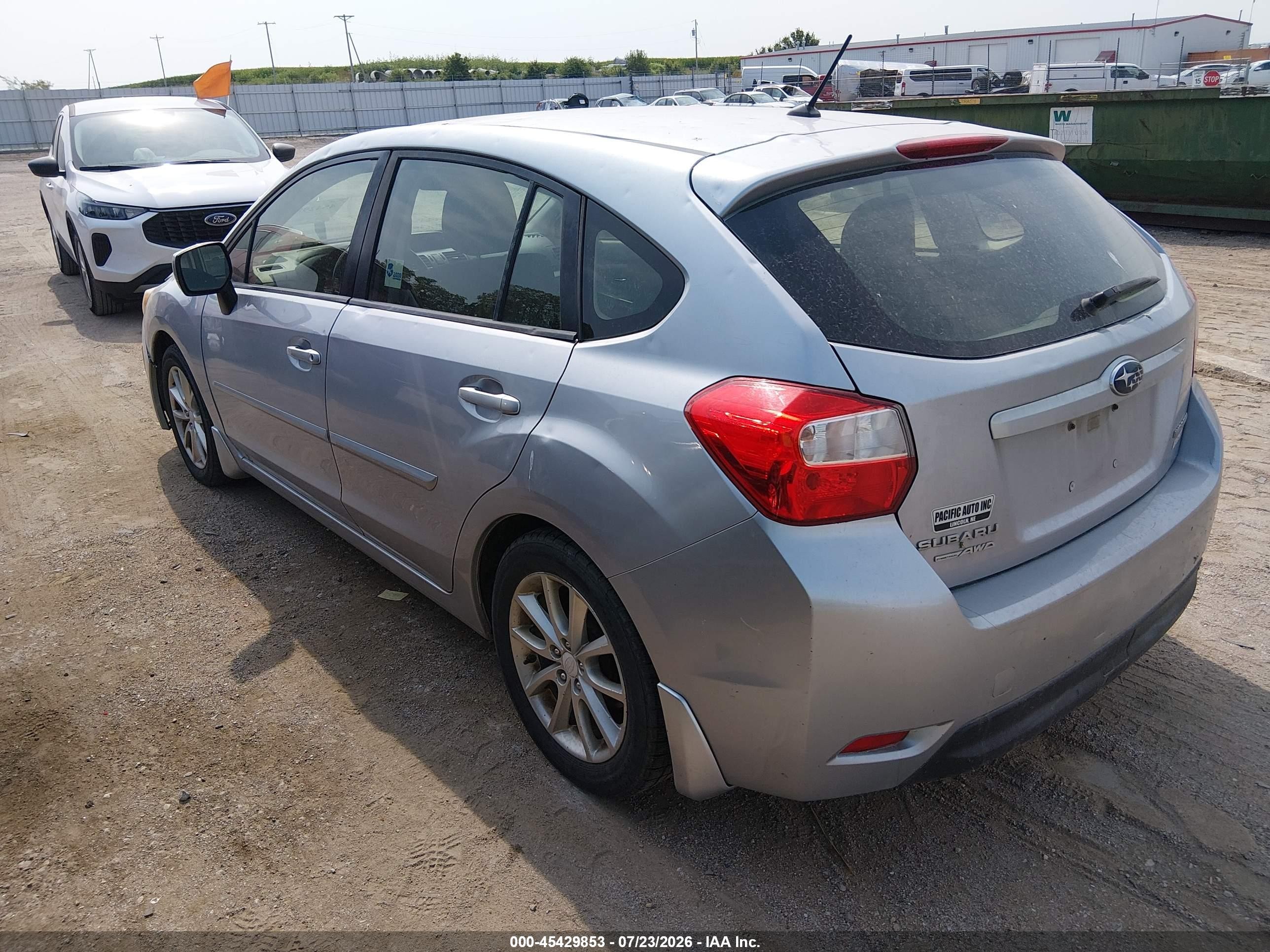 2014 Subaru Impreza 2.0i Premium Silver vin: JF1GPAC6XE8224293