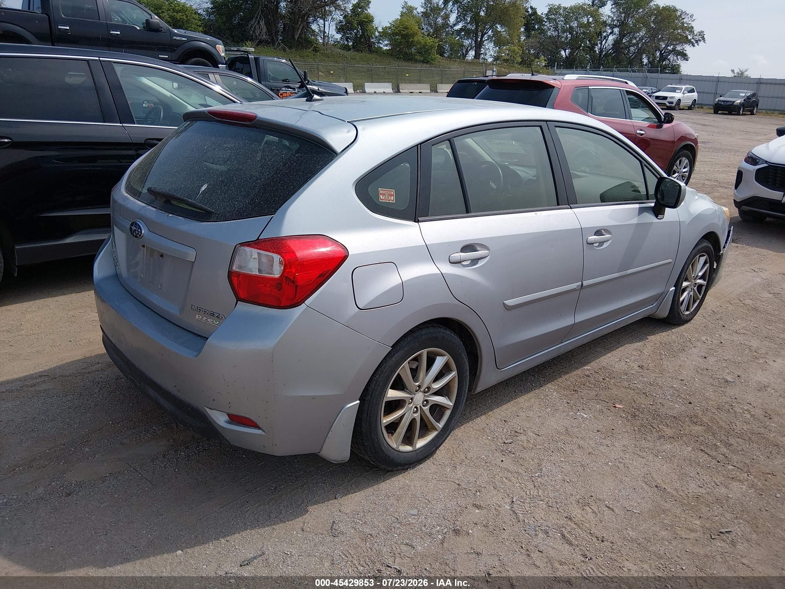 2014 Subaru Impreza 2.0i Premium Silver vin: JF1GPAC6XE8224293