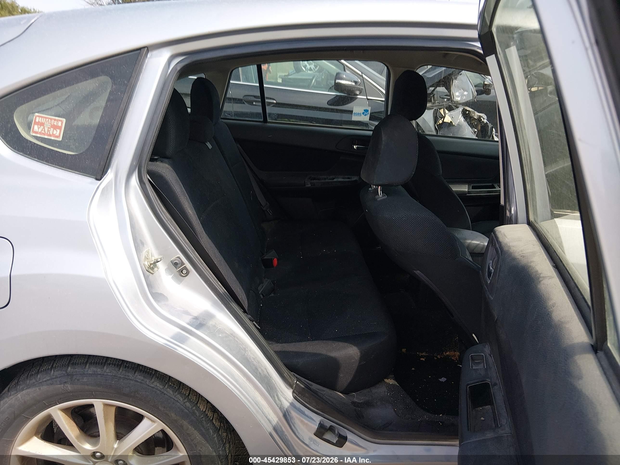 2014 Subaru Impreza 2.0i Premium Silver vin: JF1GPAC6XE8224293