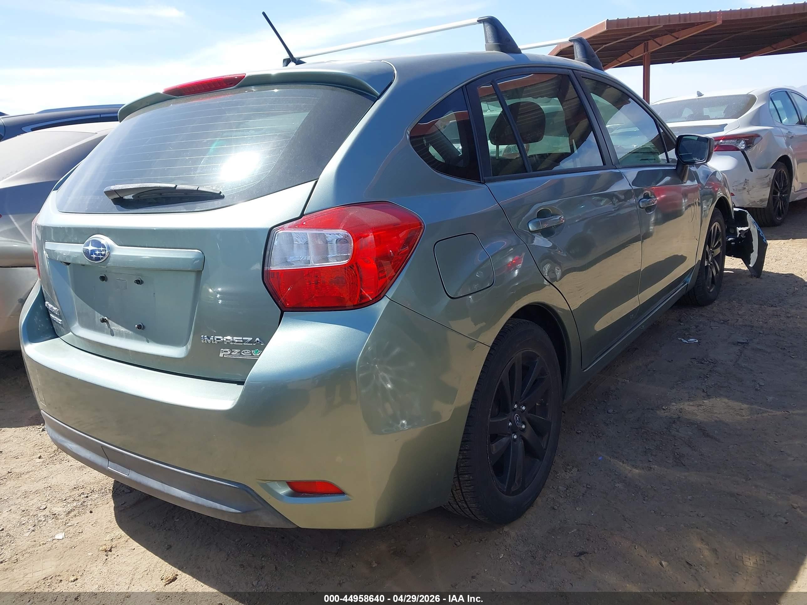 2015 Subaru Impreza 2.0i Premium Green vin: JF1GPAC6XFH252662