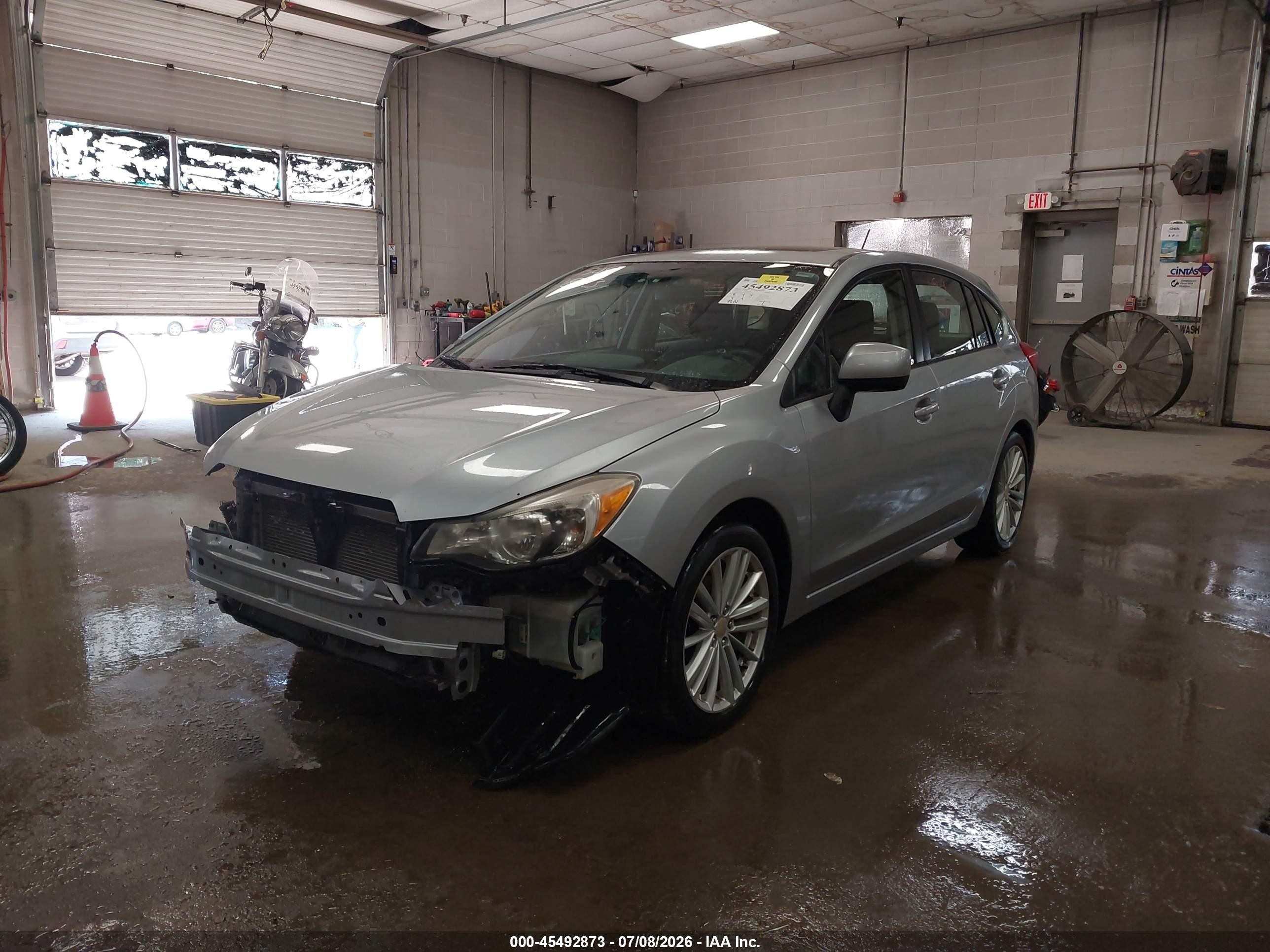 2012 Subaru Impreza 2.0i Premium Silver vin: JF1GPAD62CH200050
