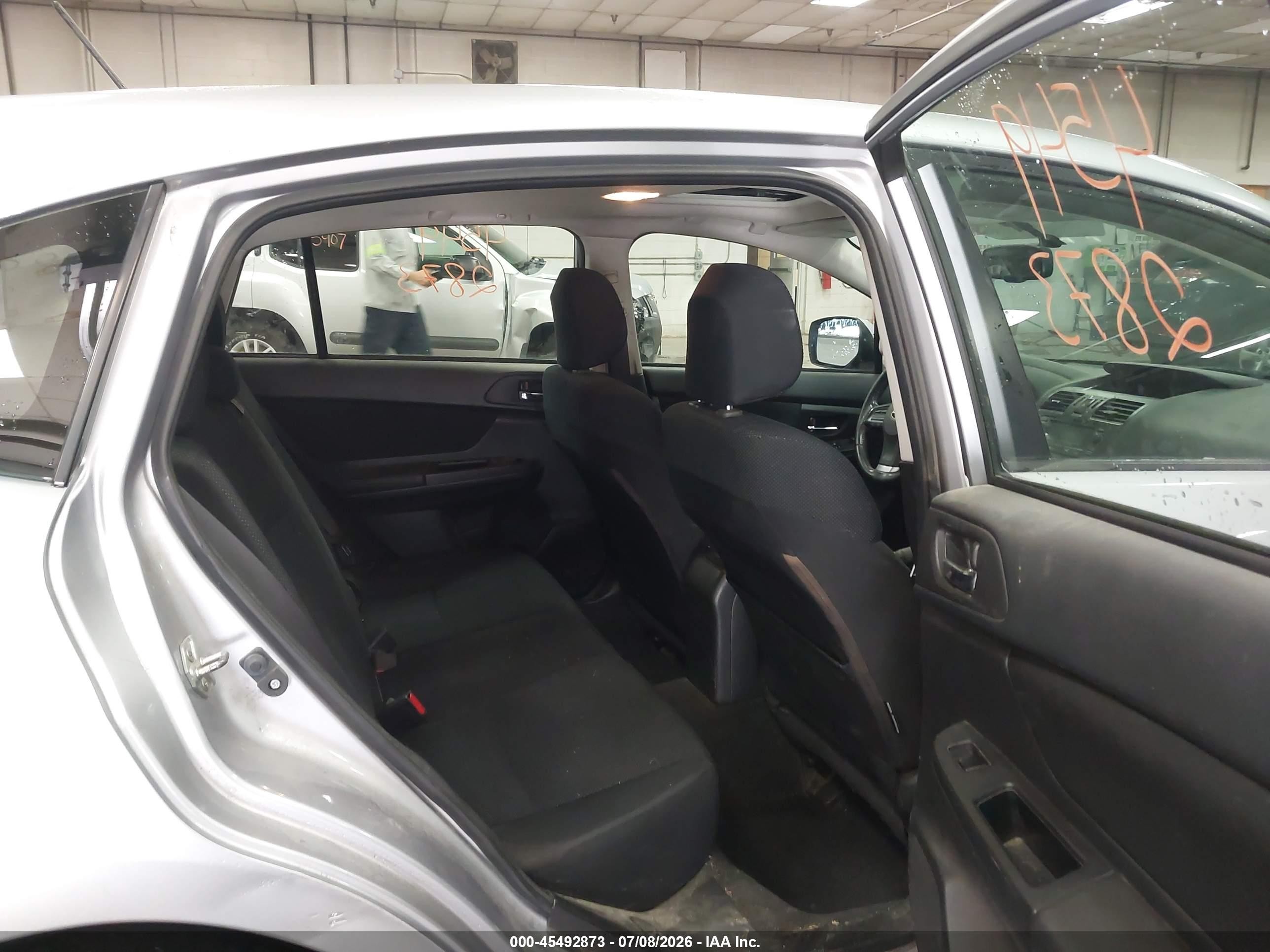 2012 Subaru Impreza 2.0i Premium Silver vin: JF1GPAD62CH200050