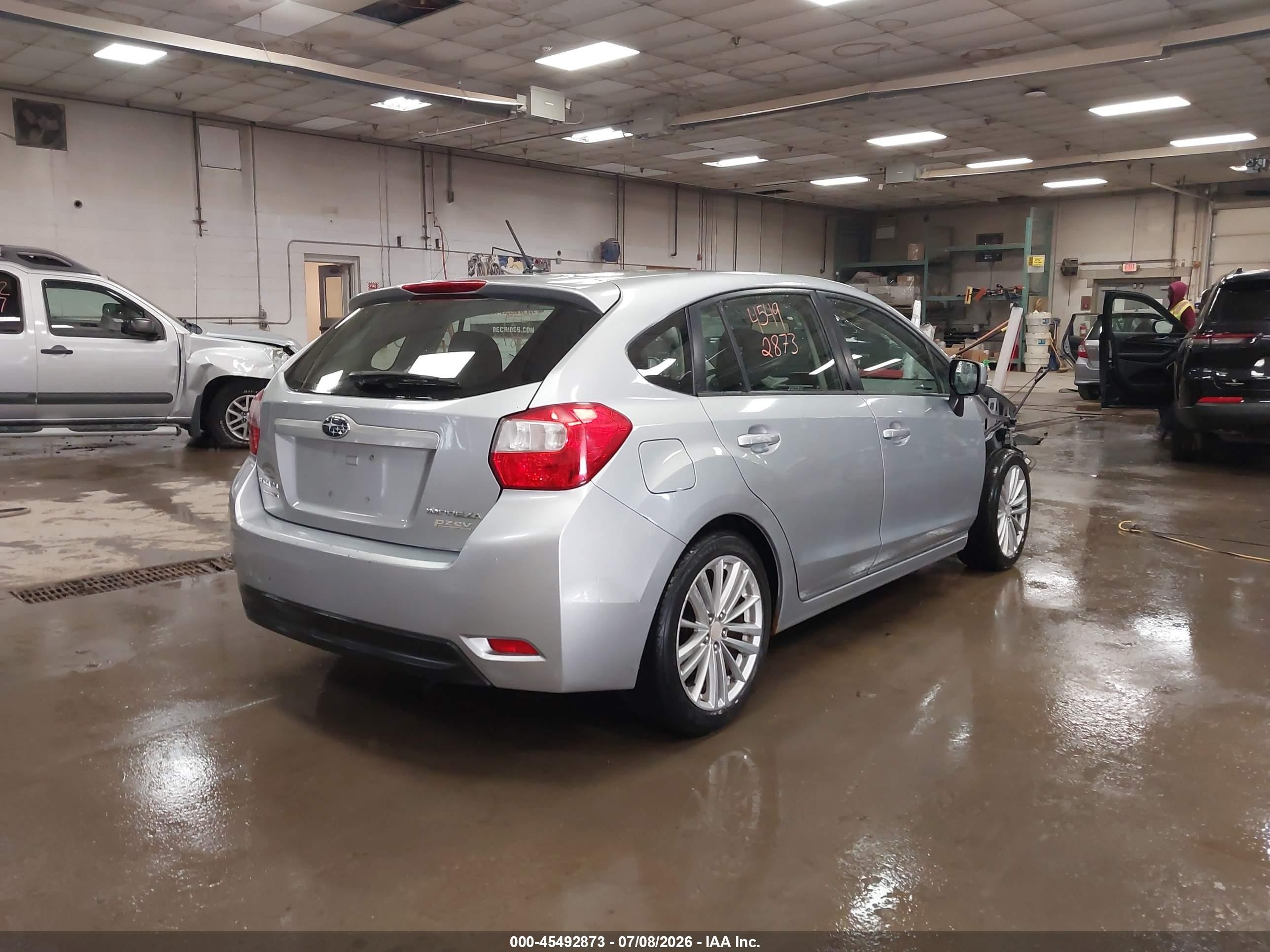 2012 Subaru Impreza 2.0i Premium Silver vin: JF1GPAD62CH200050
