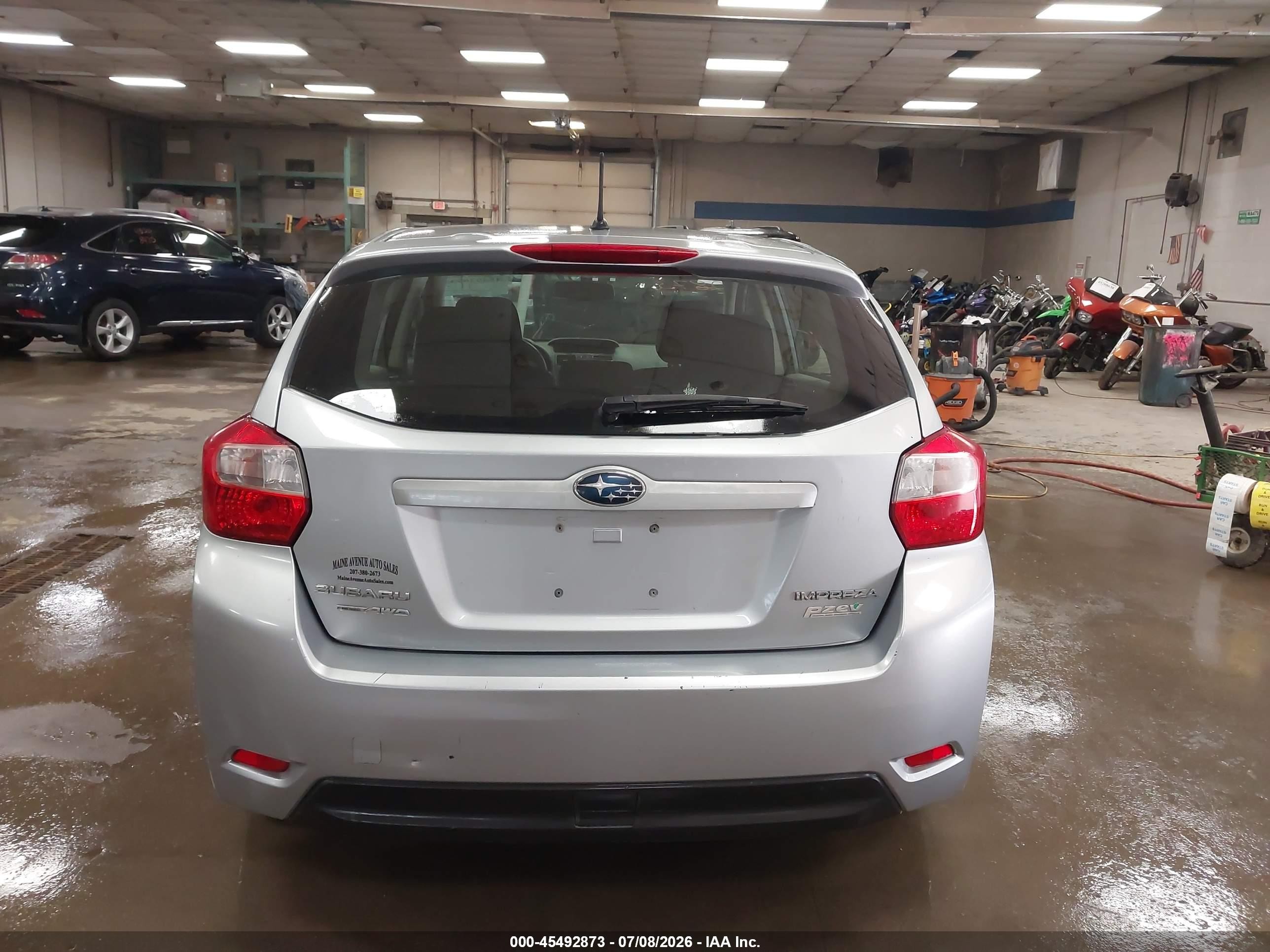 2012 Subaru Impreza 2.0i Premium Silver vin: JF1GPAD62CH200050
