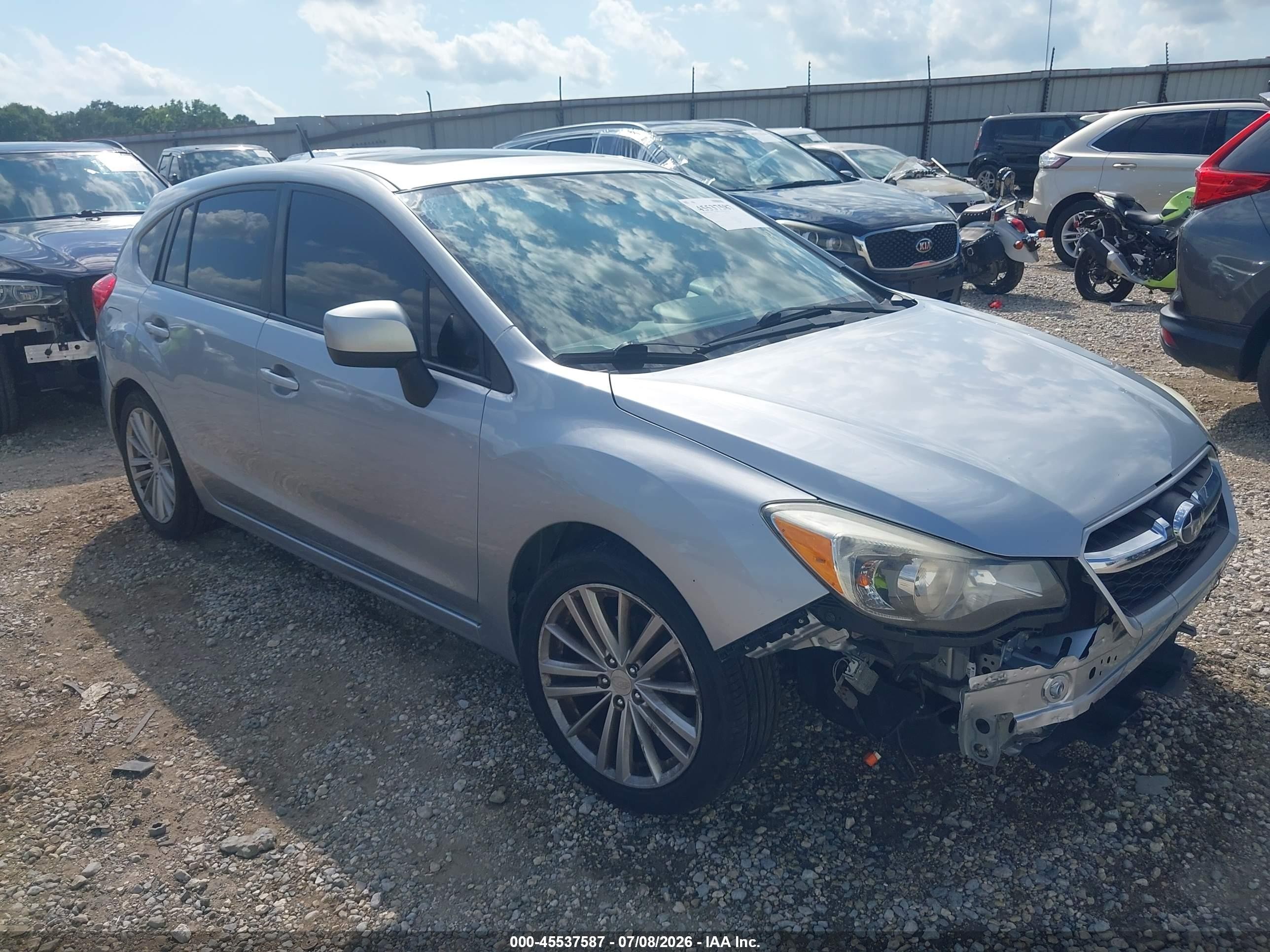2012 Subaru Impreza 2.0i Premium Silver vin: JF1GPAD62CH201957