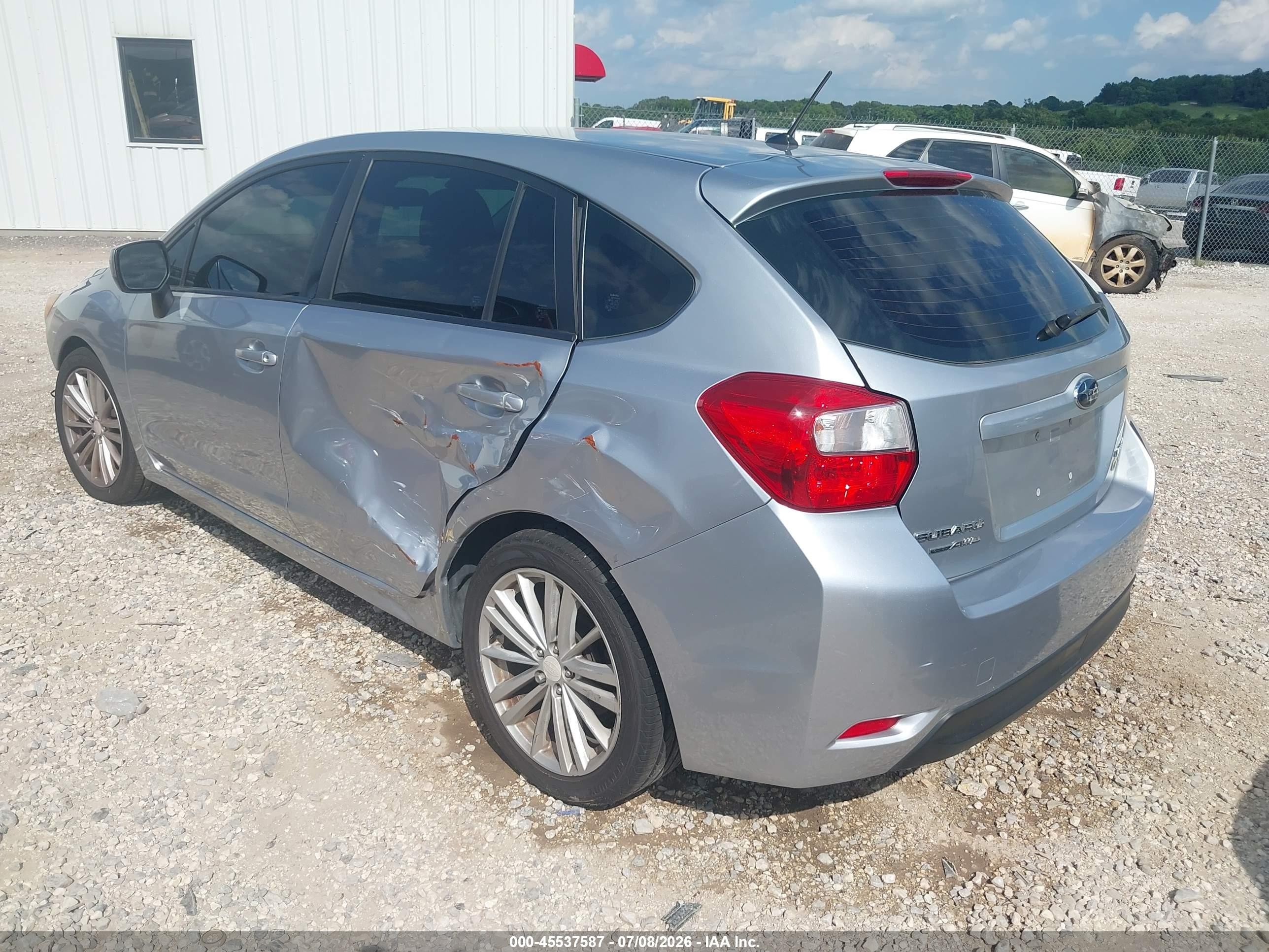 2012 Subaru Impreza 2.0i Premium Silver vin: JF1GPAD62CH201957