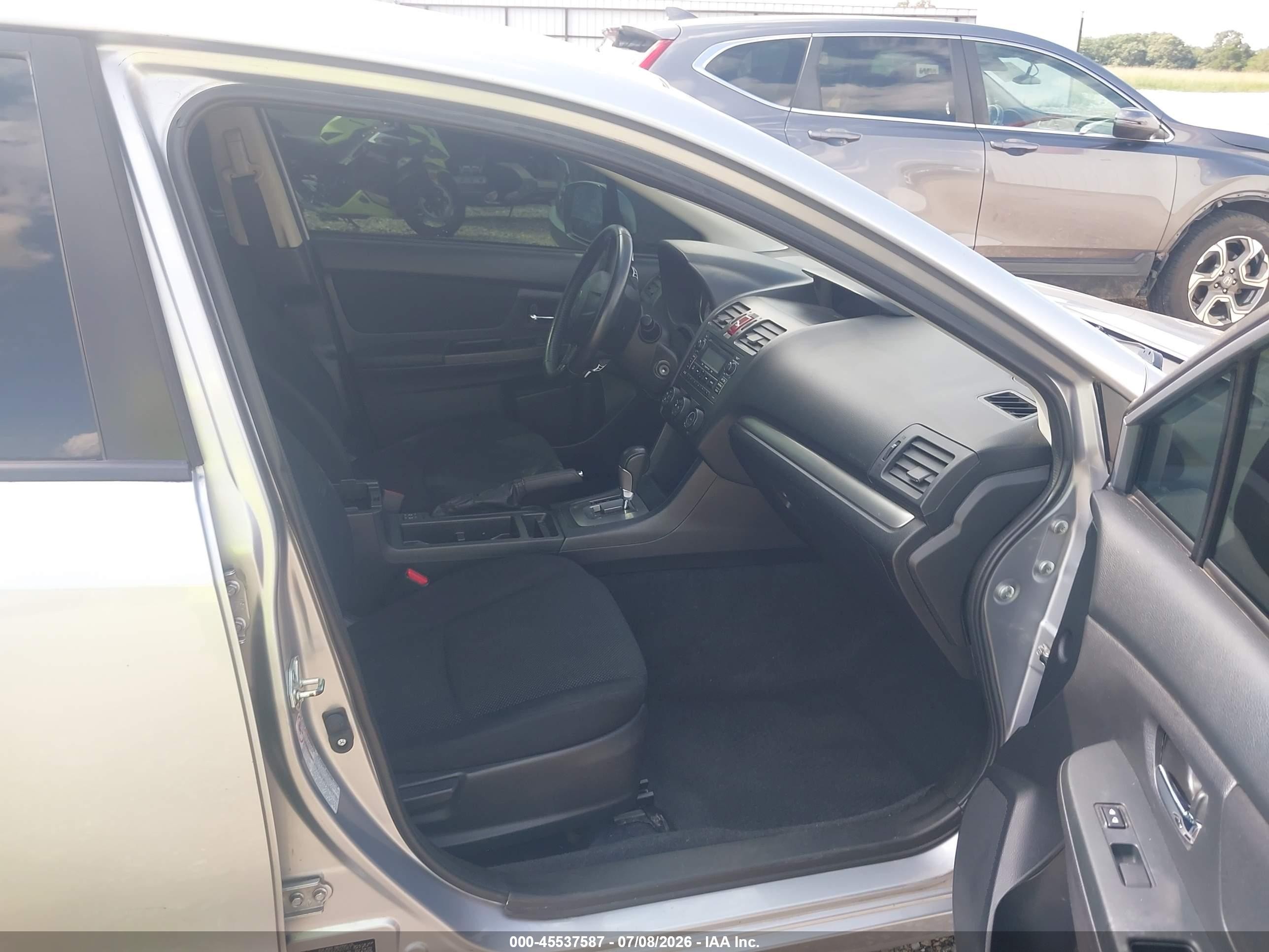 2012 Subaru Impreza 2.0i Premium Silver vin: JF1GPAD62CH201957