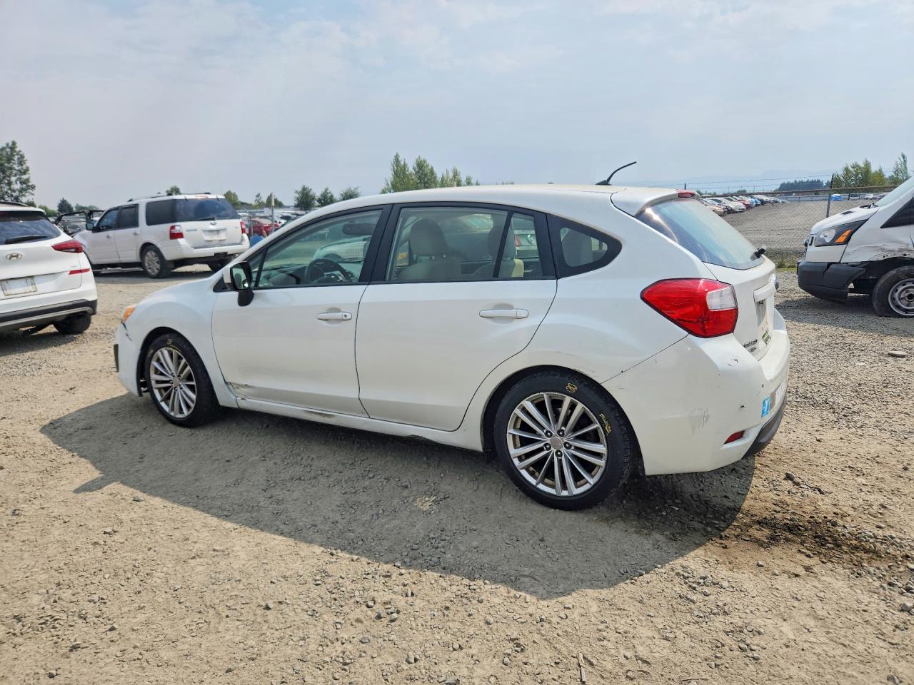 2014 Subaru Impreza Premium White vin: JF1GPAD65E8259287