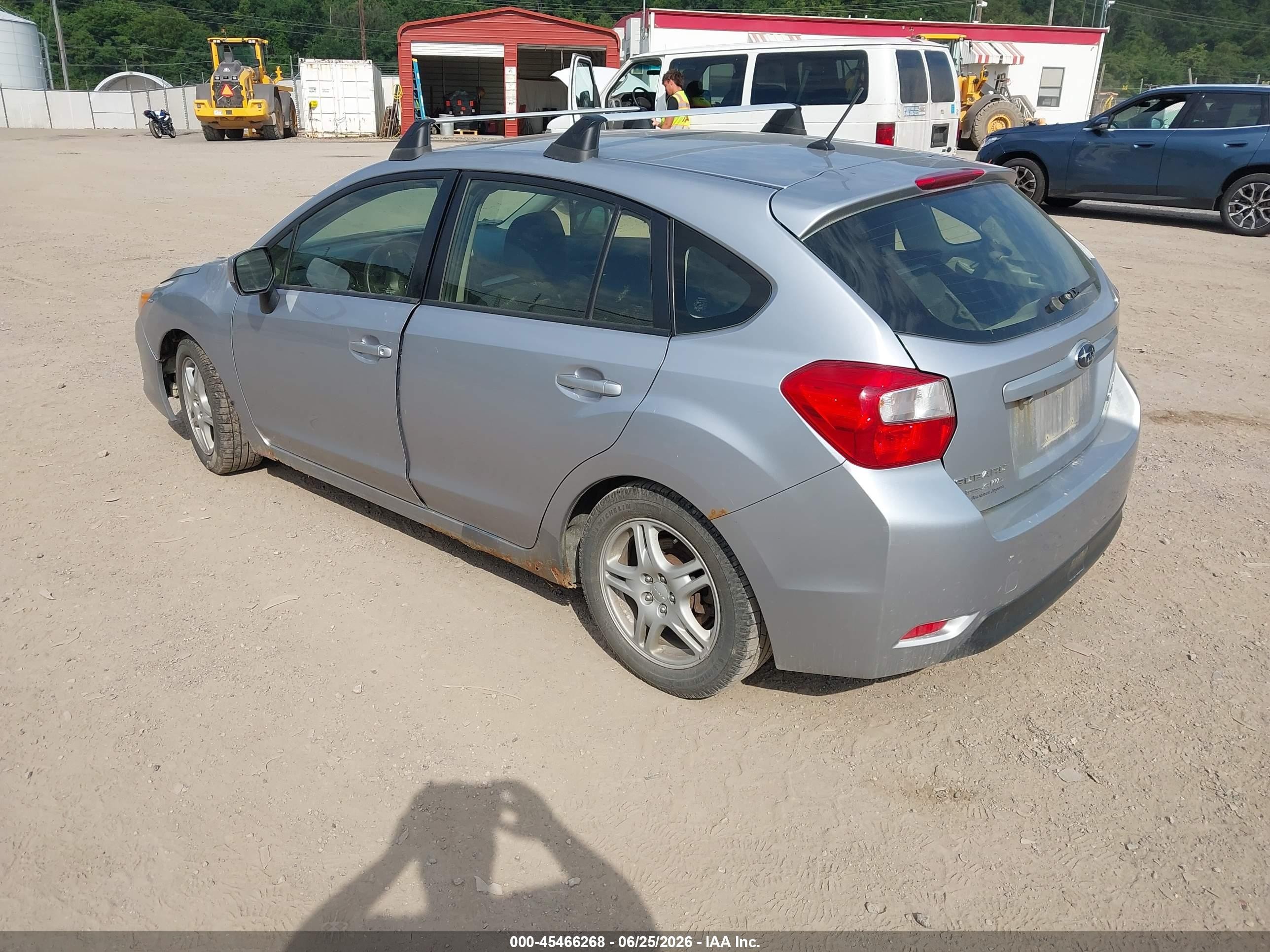 2014 Subaru Impreza 2.0i Premium Silver vin: JF1GPAD67E8275619