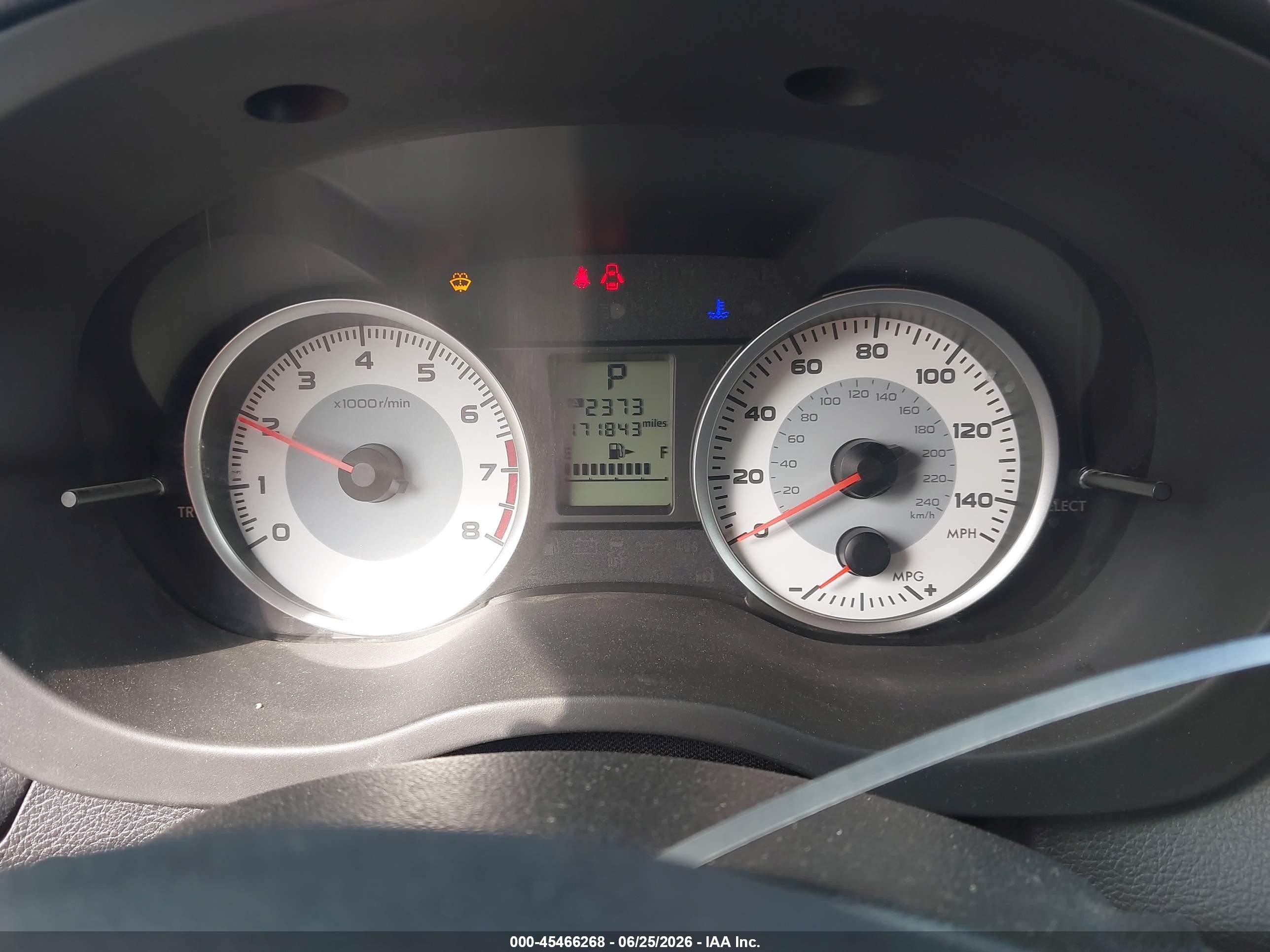 2014 Subaru Impreza 2.0i Premium Silver vin: JF1GPAD67E8275619