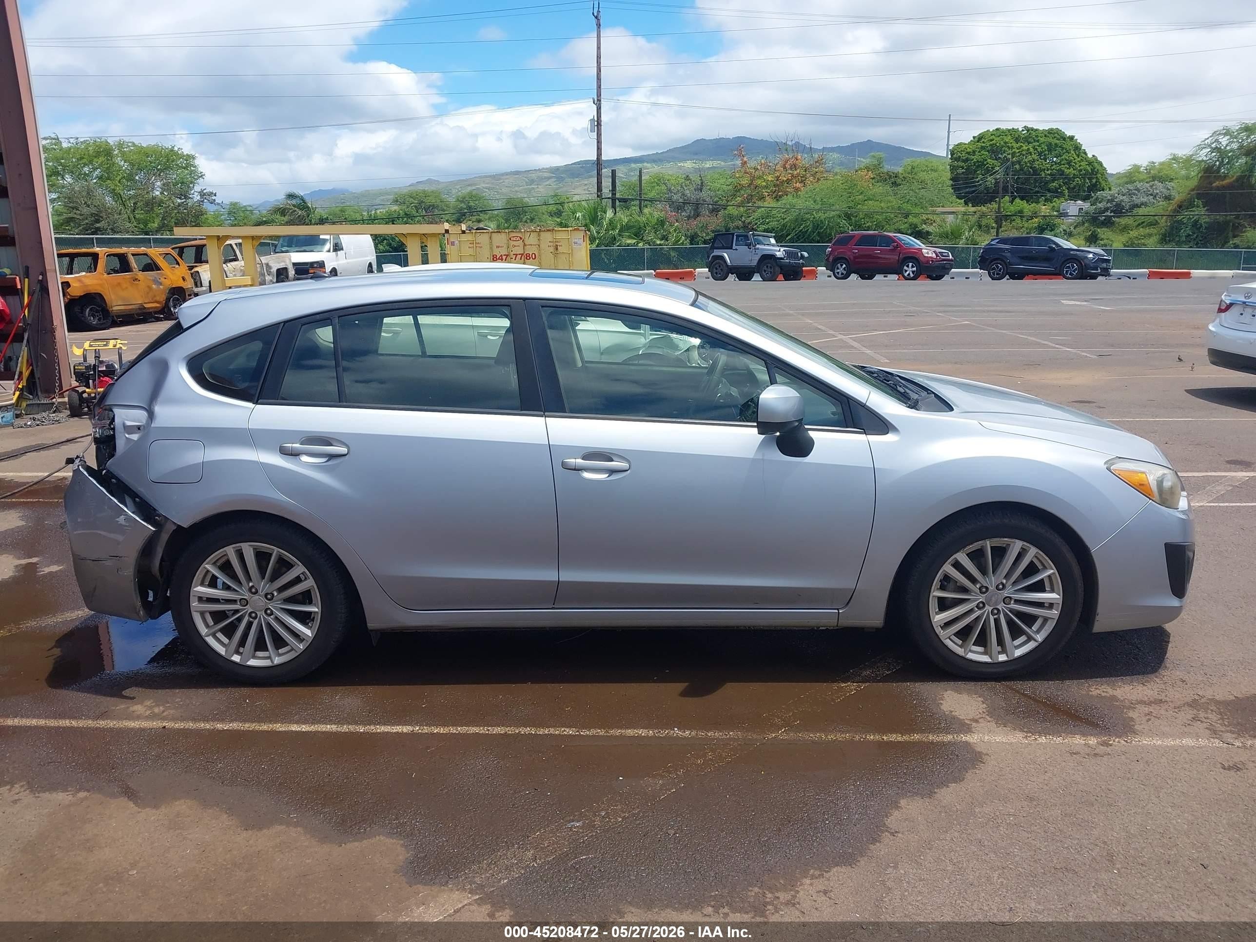 2014 Subaru Impreza 2.0i Premium Silver vin: JF1GPAD68E8209998