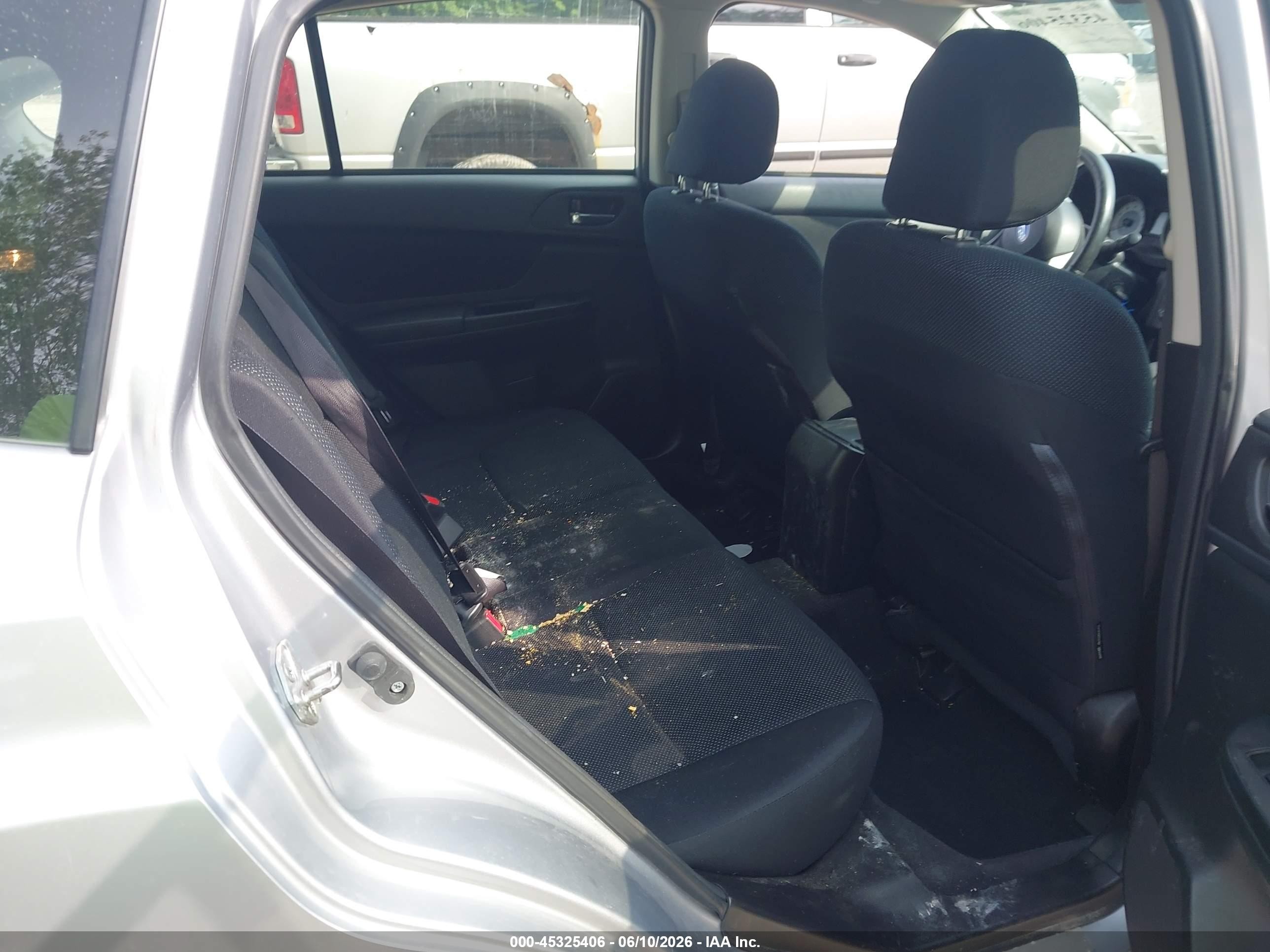 2014 Subaru Impreza 2.0i Premium Silver vin: JF1GPAD6XE8281138