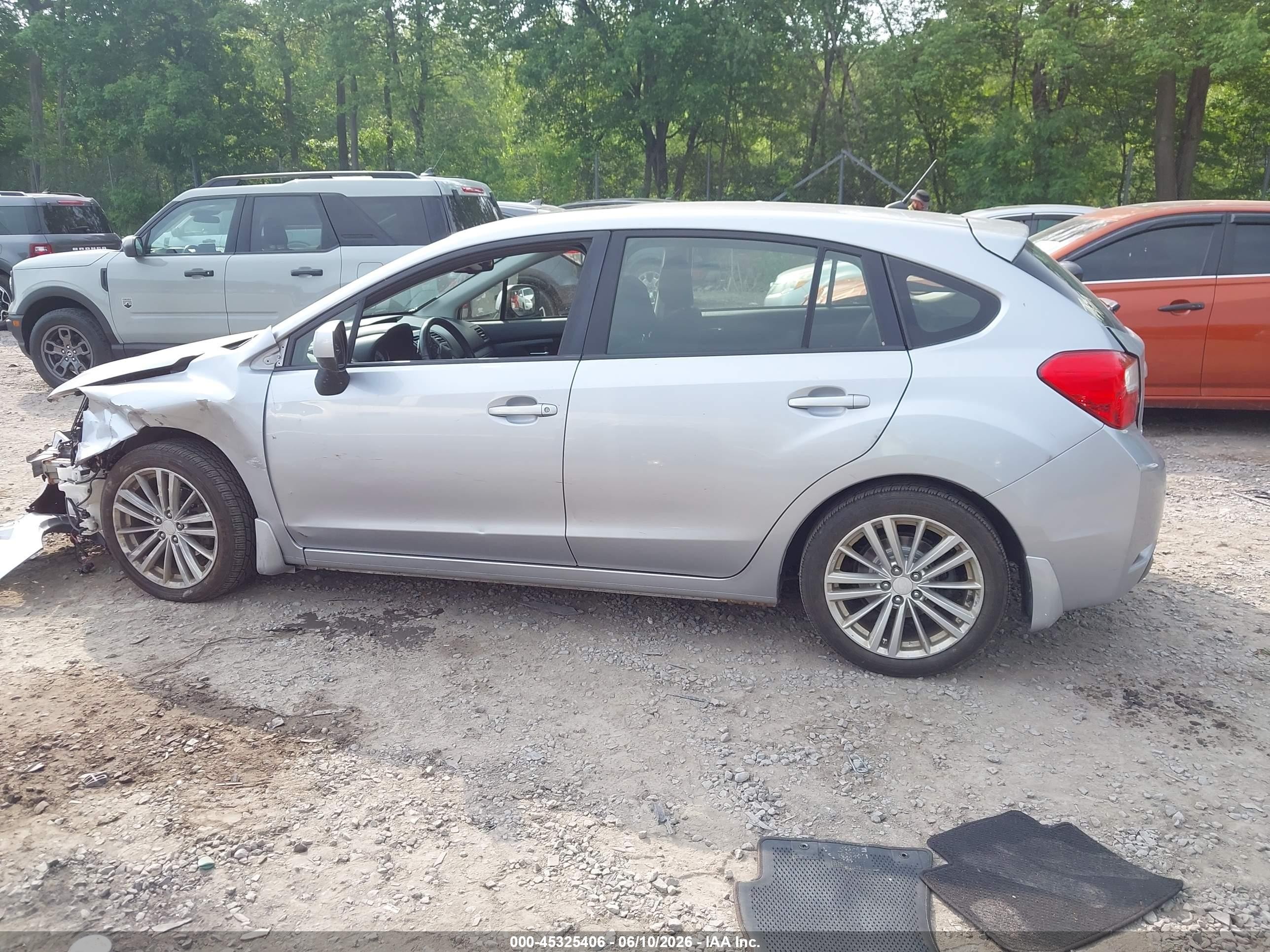2014 Subaru Impreza 2.0i Premium Silver vin: JF1GPAD6XE8281138