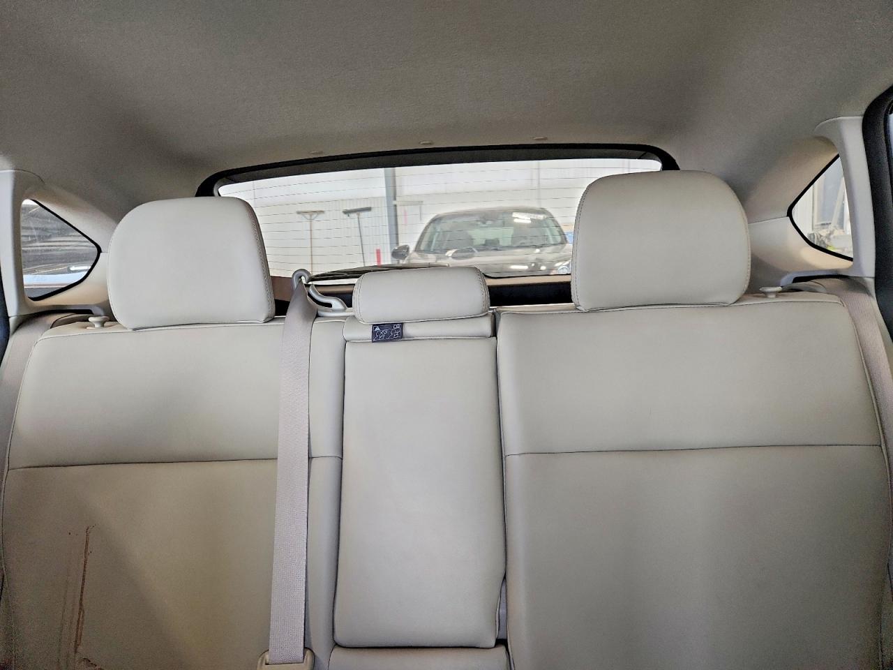 2014 Subaru Impreza Limited White vin: JF1GPAG62E8239980