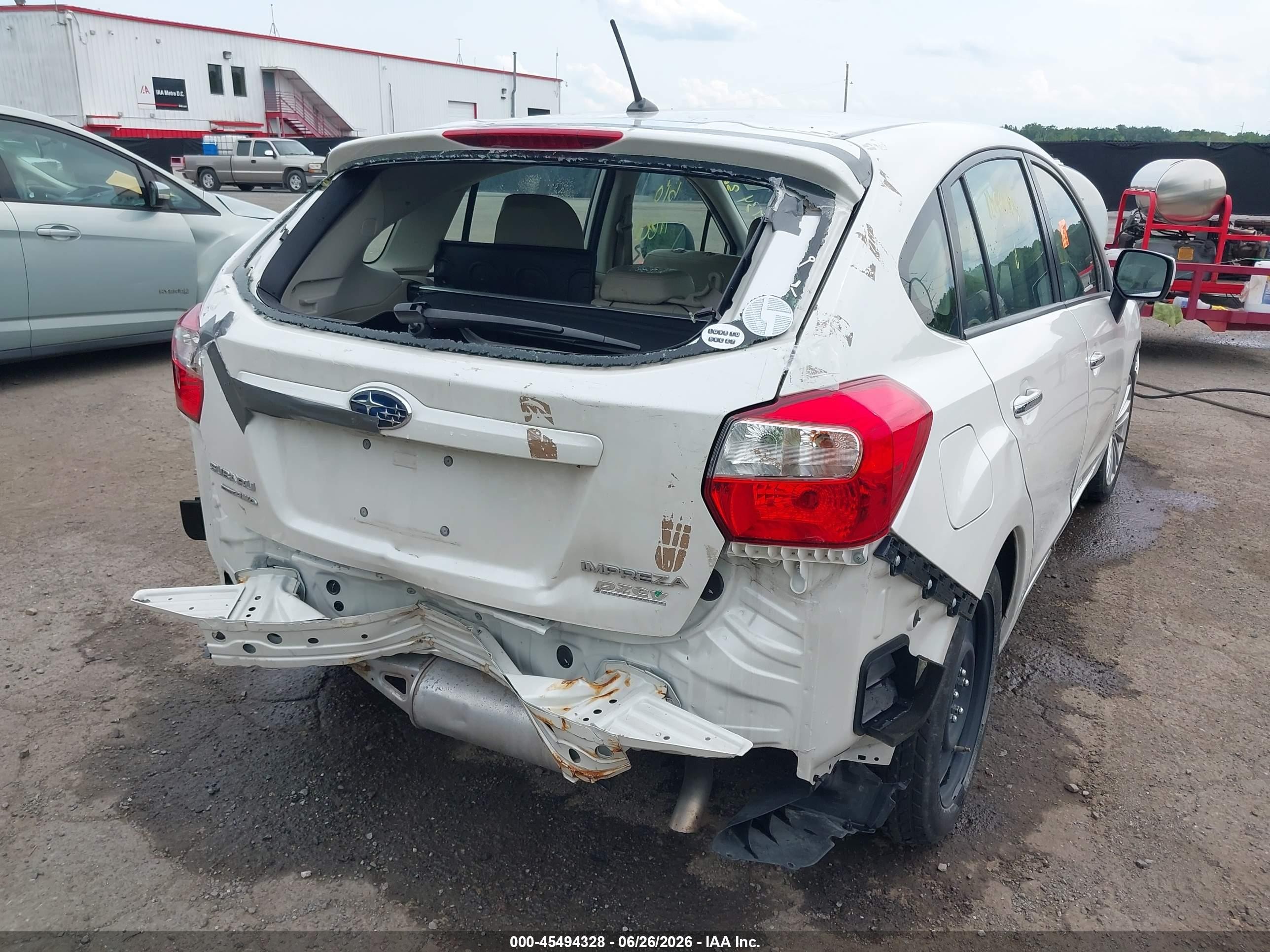 2012 Subaru Impreza 2.0i Limited White vin: JF1GPAG65CH200636
