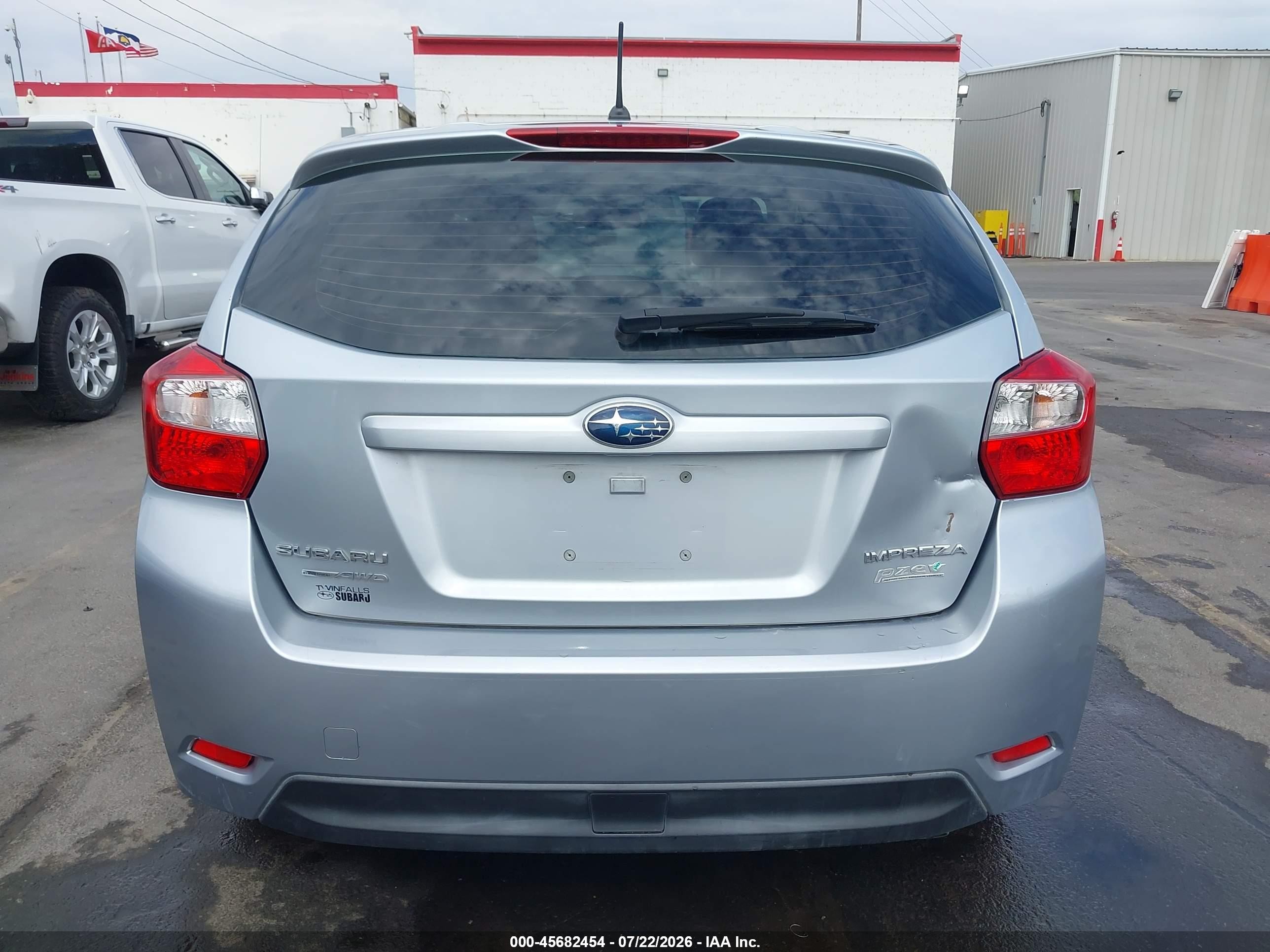2013 Subaru Impreza 2.0i Limited Silver vin: JF1GPAH61D2827501