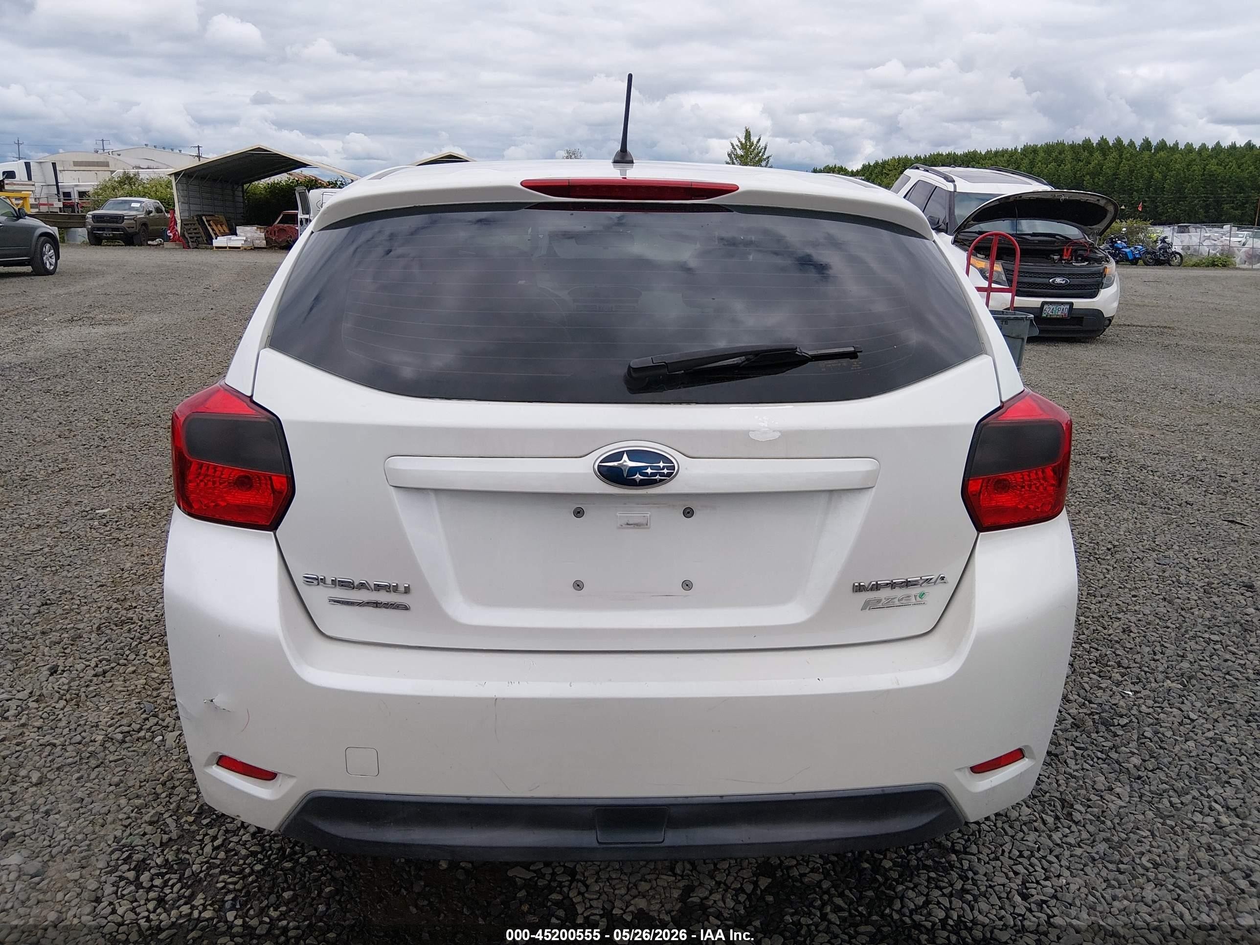 2013 Subaru Impreza 2.0i Limited White vin: JF1GPAH61DH809870