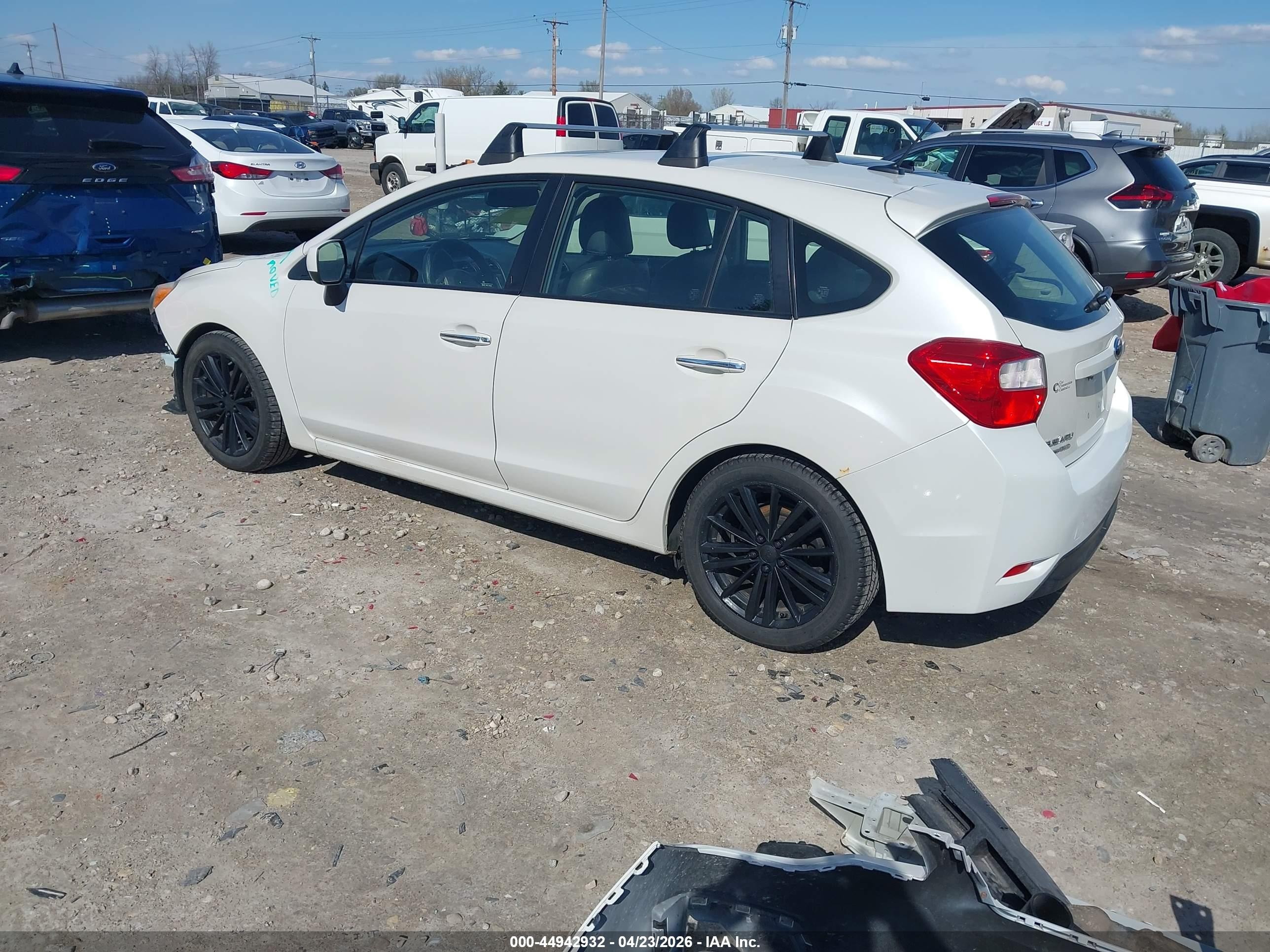 2014 Subaru Impreza 2.0i Limited White vin: JF1GPAK65E8231833
