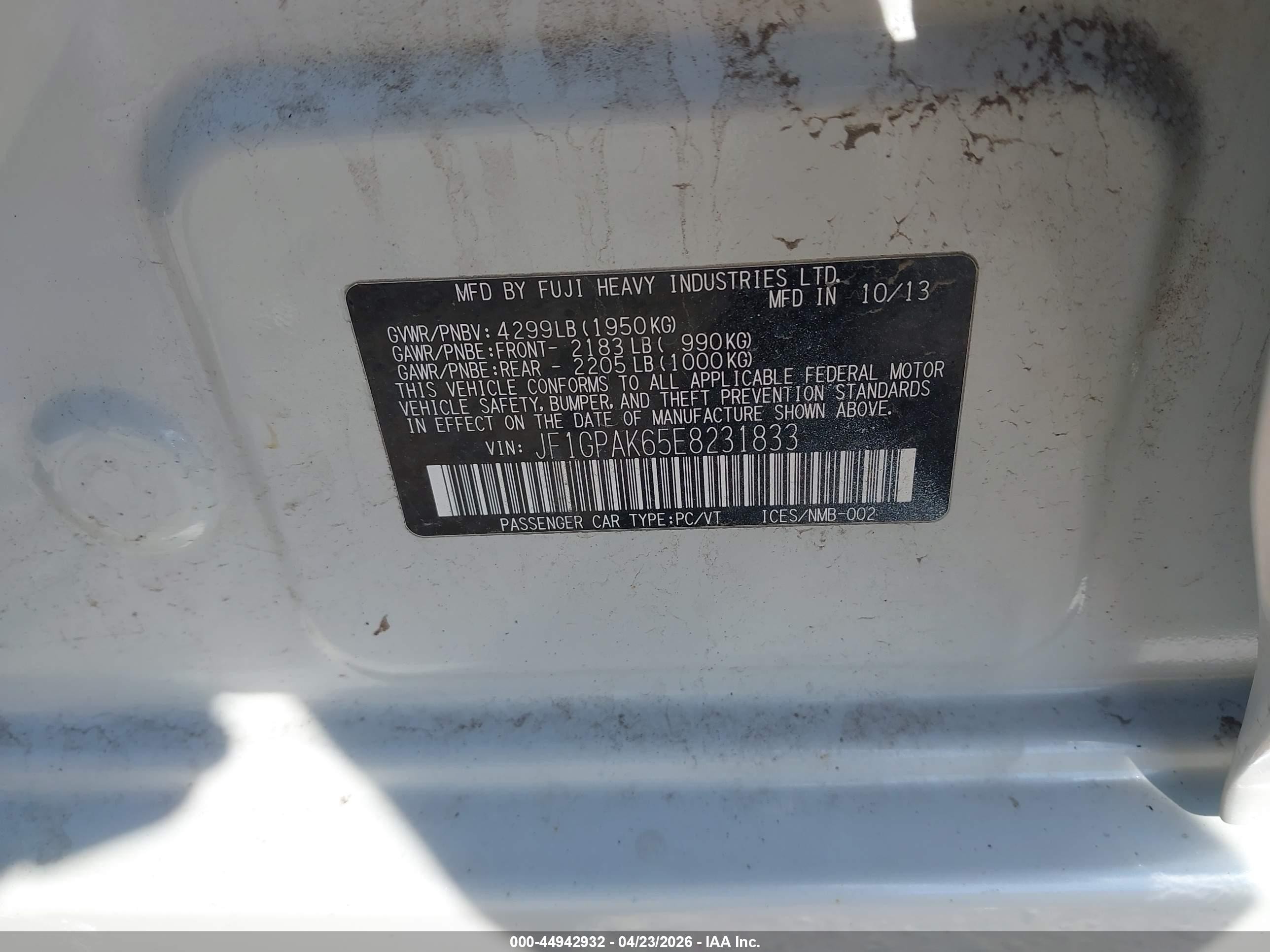 2014 Subaru Impreza 2.0i Limited White vin: JF1GPAK65E8231833
