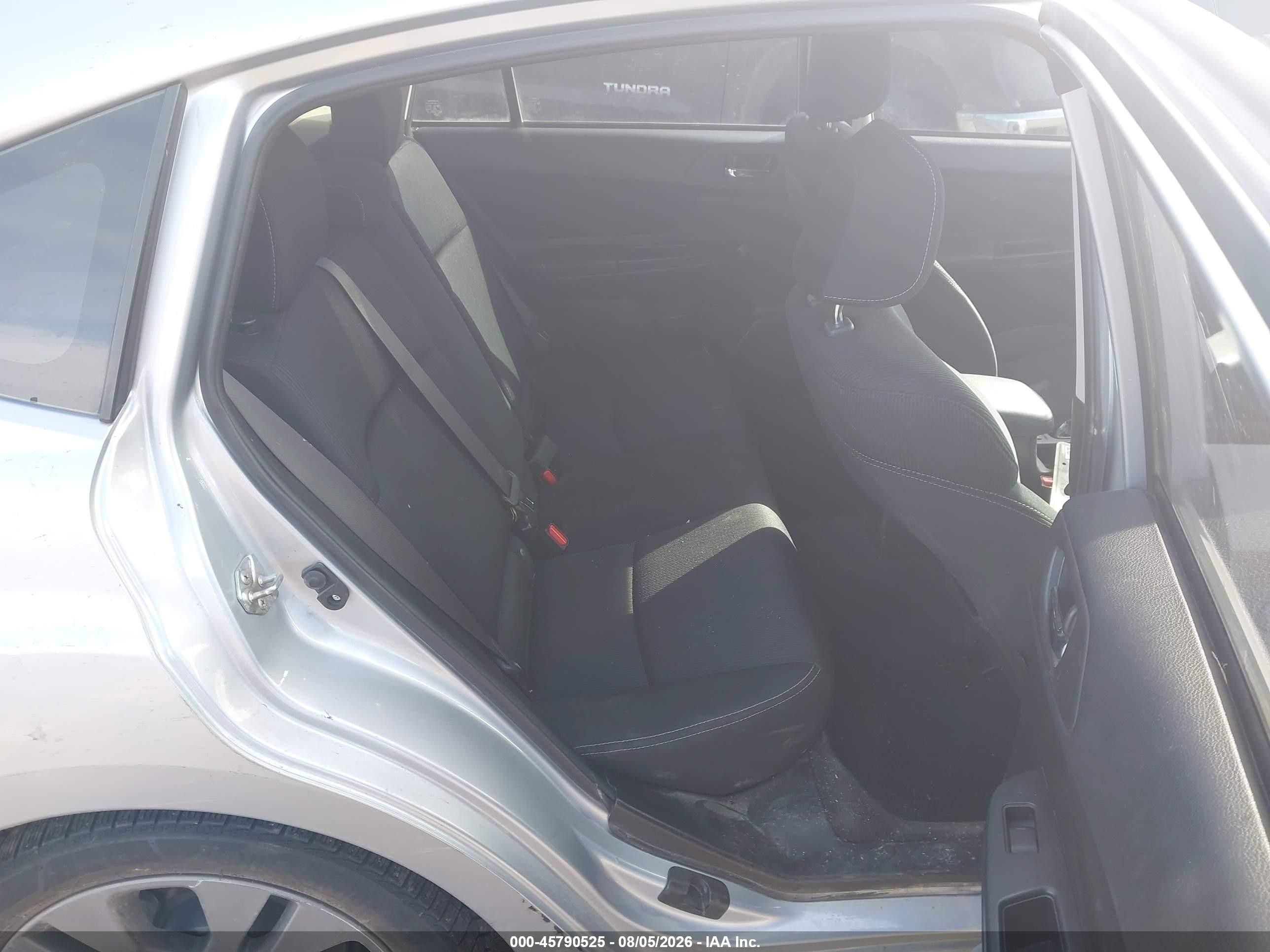2014 Subaru Impreza 2.0i Sport Premium Серебряный vin: JF1GPAL60EH333894