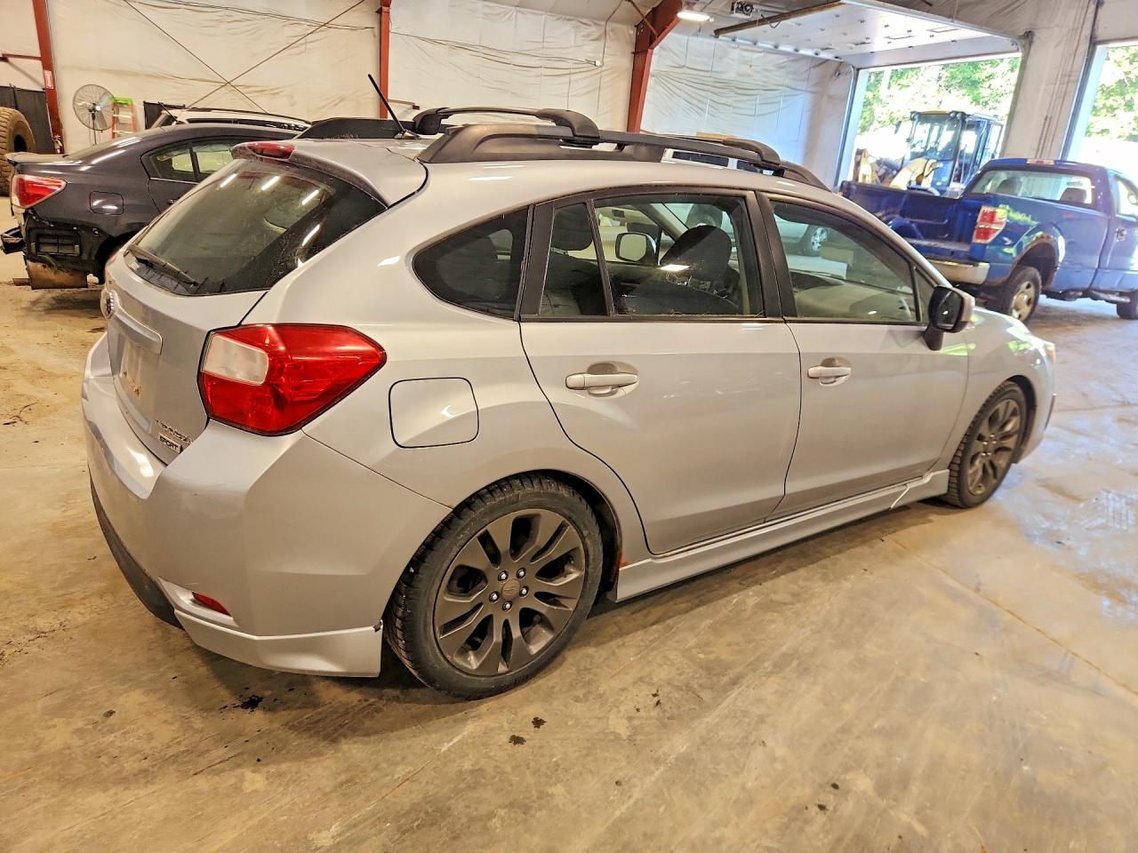 2012 Subaru Impreza Sport Premium Серебряный vin: JF1GPAL61CH220078