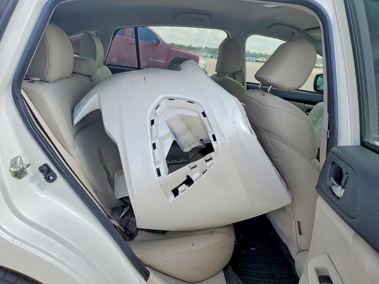 2013 Subaru Impreza Sport Premium White vin: JF1GPAL61D2899192