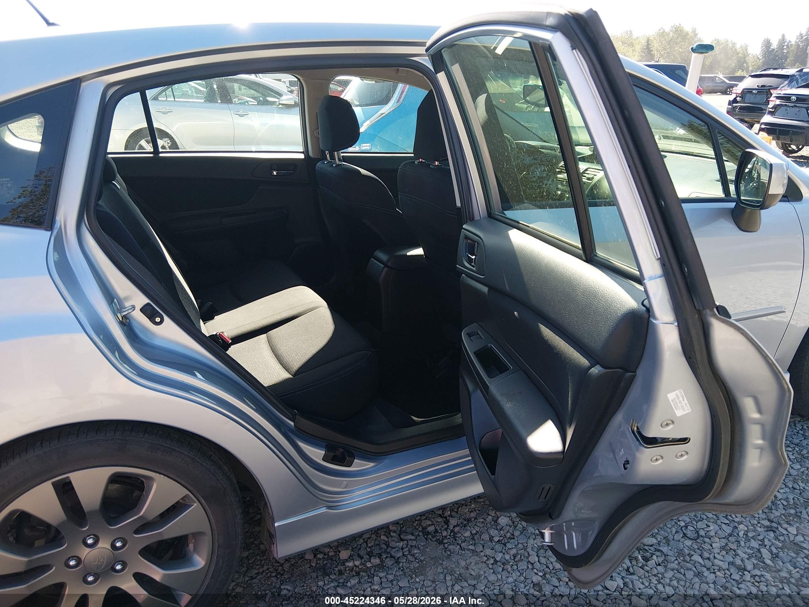 2014 Subaru Impreza 2.0i Sport Premium Silver vin: JF1GPAL62E8229360